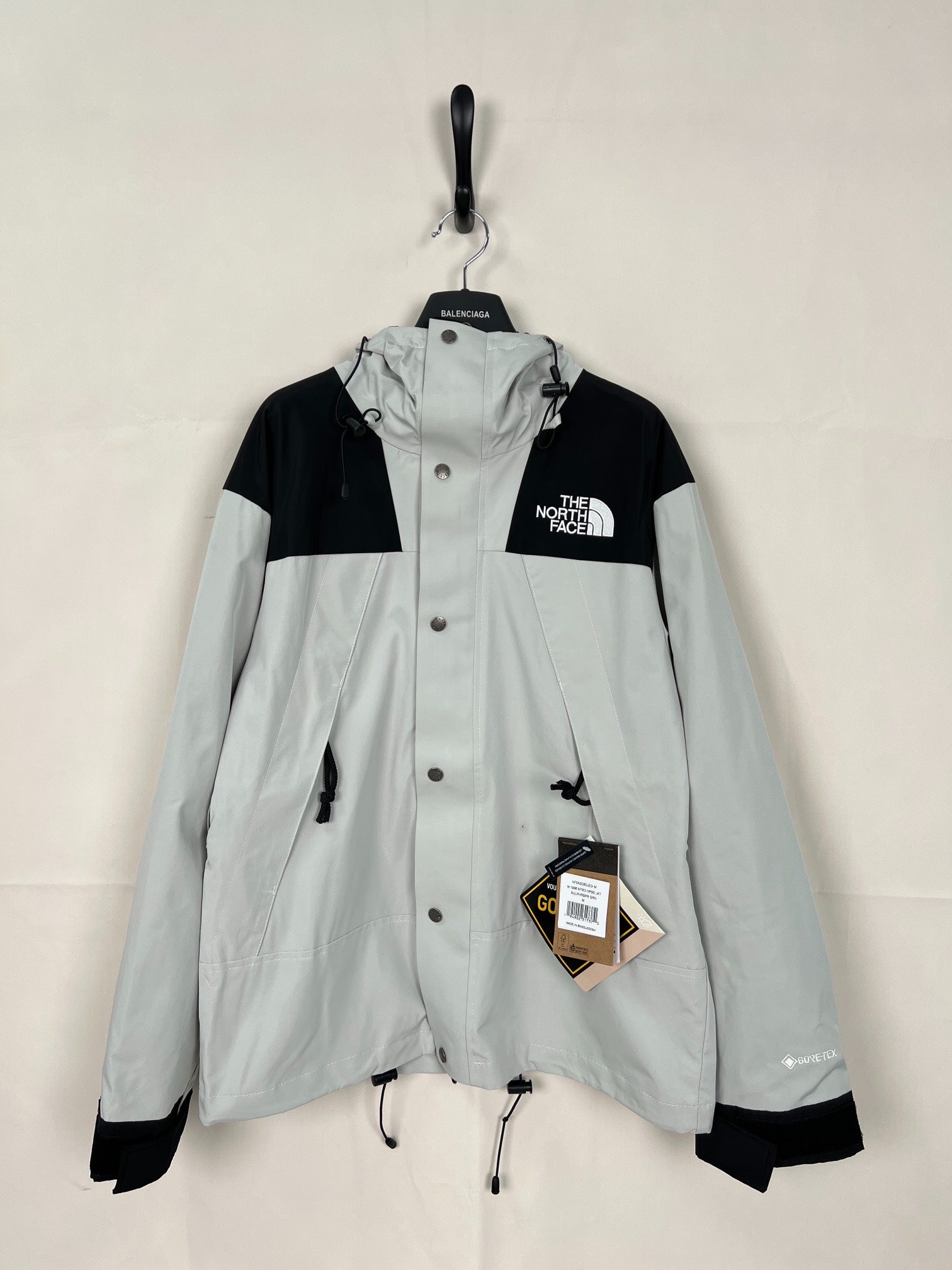 LuxluxHouse Best Quality Clothes The North Face & MLB Coats & Jackets