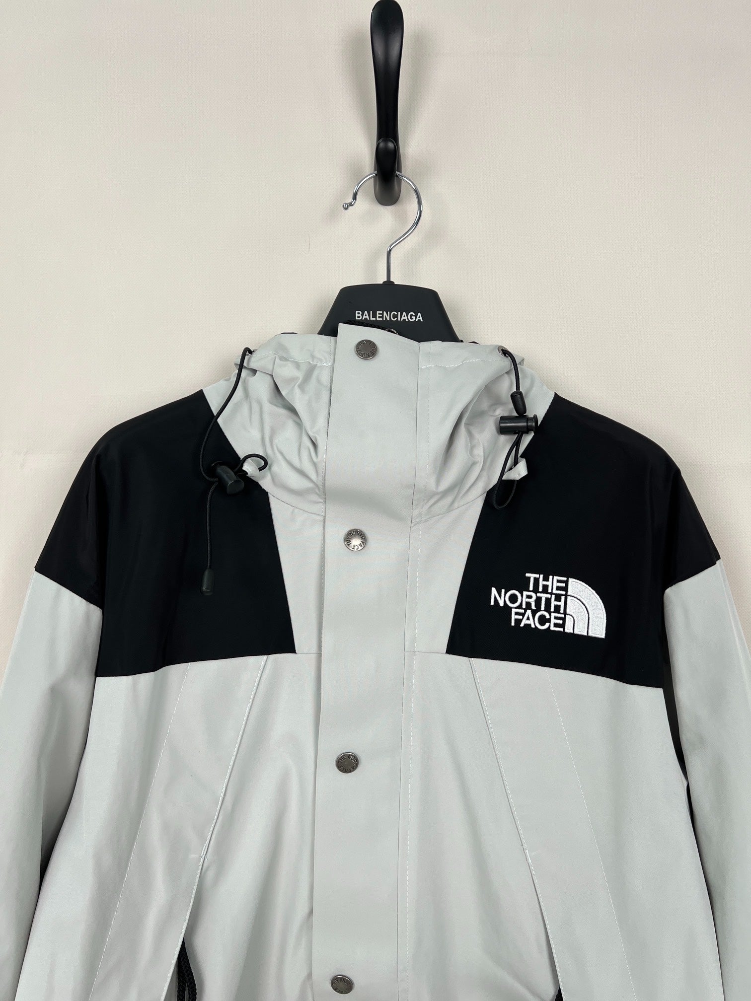 LuxluxHouse Best Quality Clothes The North Face & MLB Coats & Jackets