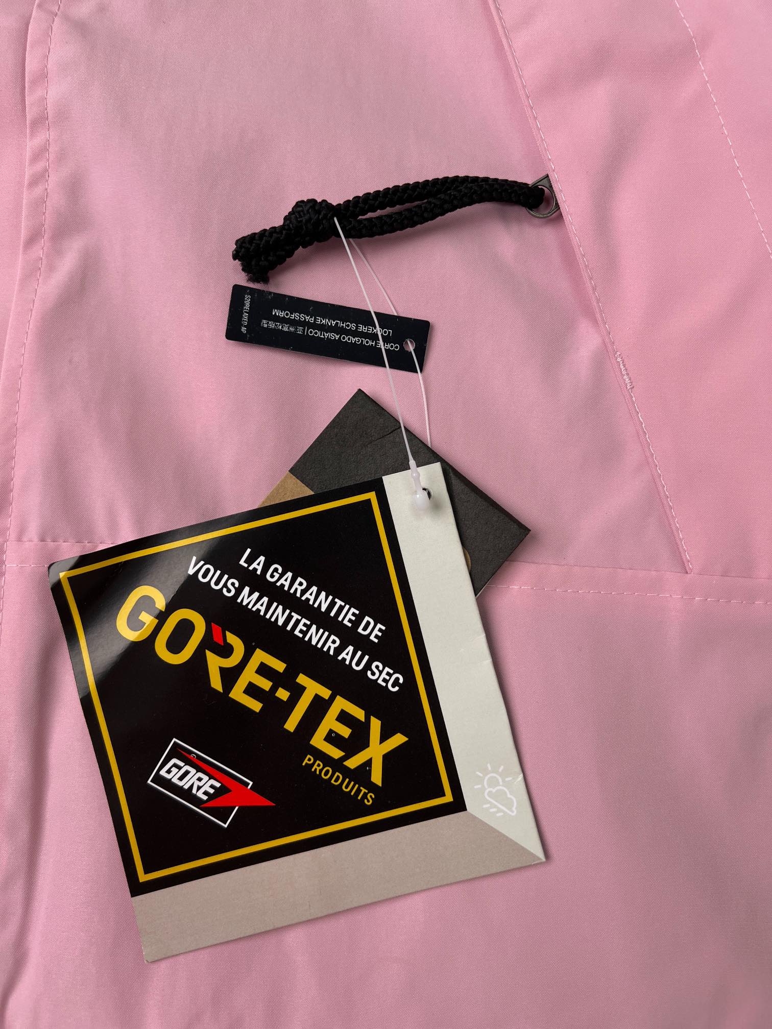 LuxluxHouse Best Quality Clothes The North Face & MLB Coats & Jackets