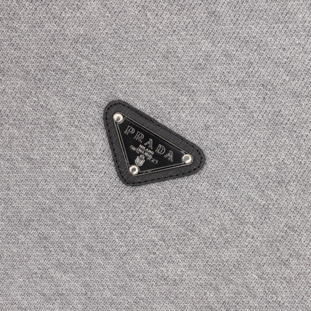LuxluxHouse Best Quality Clothes Hoodie & Sweater Prada