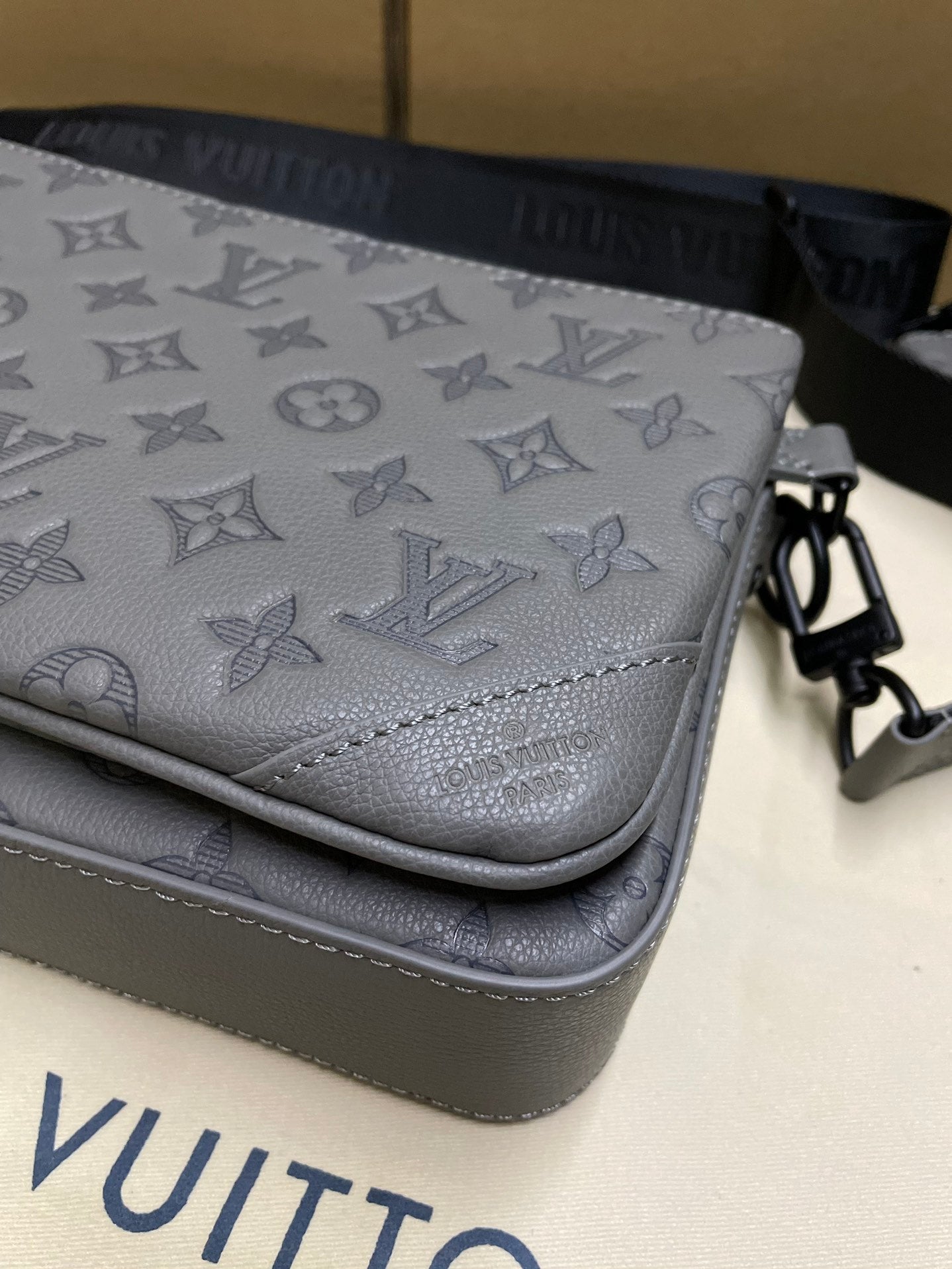 LuxluxHouse Best Quality Bags Louis Vuitton Women Men