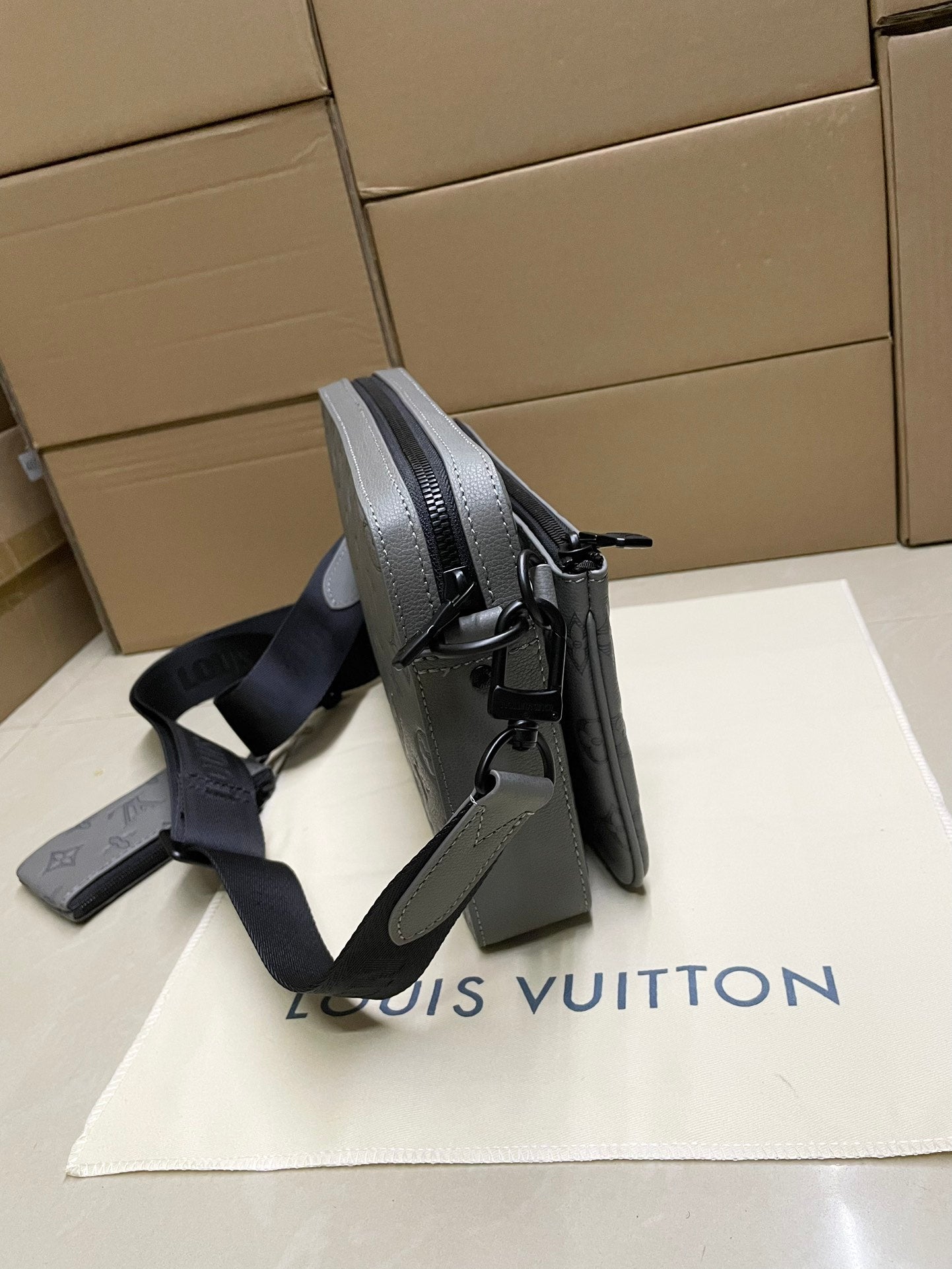 LuxluxHouse Best Quality Bags Louis Vuitton Women Men