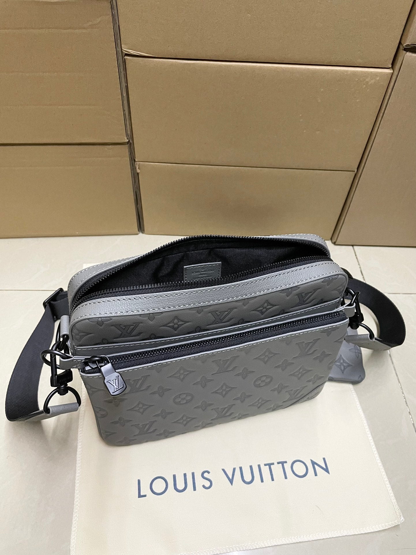 LuxluxHouse Best Quality Bags Louis Vuitton Women Men