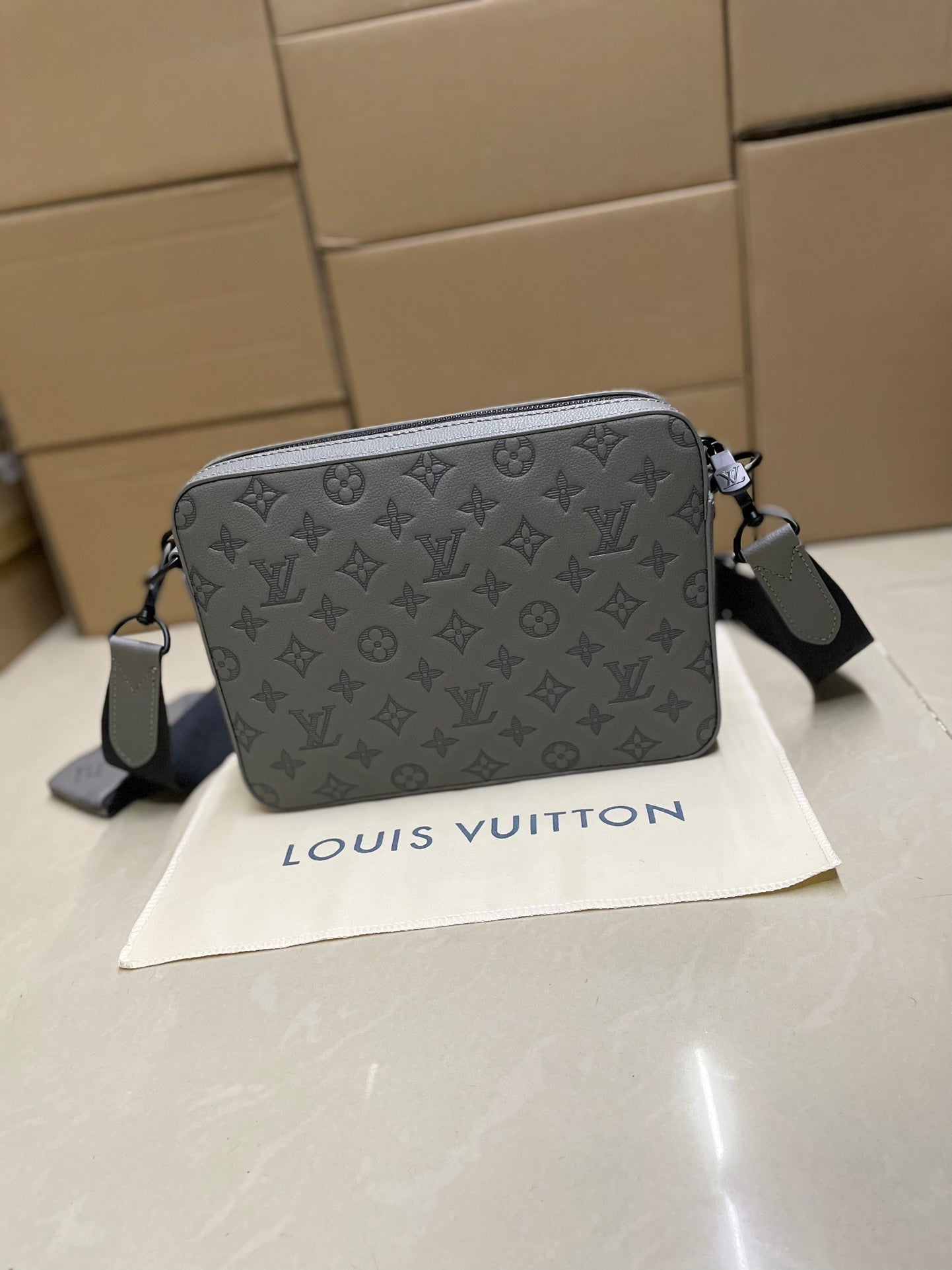 LuxluxHouse Best Quality Bags Louis Vuitton Women Men