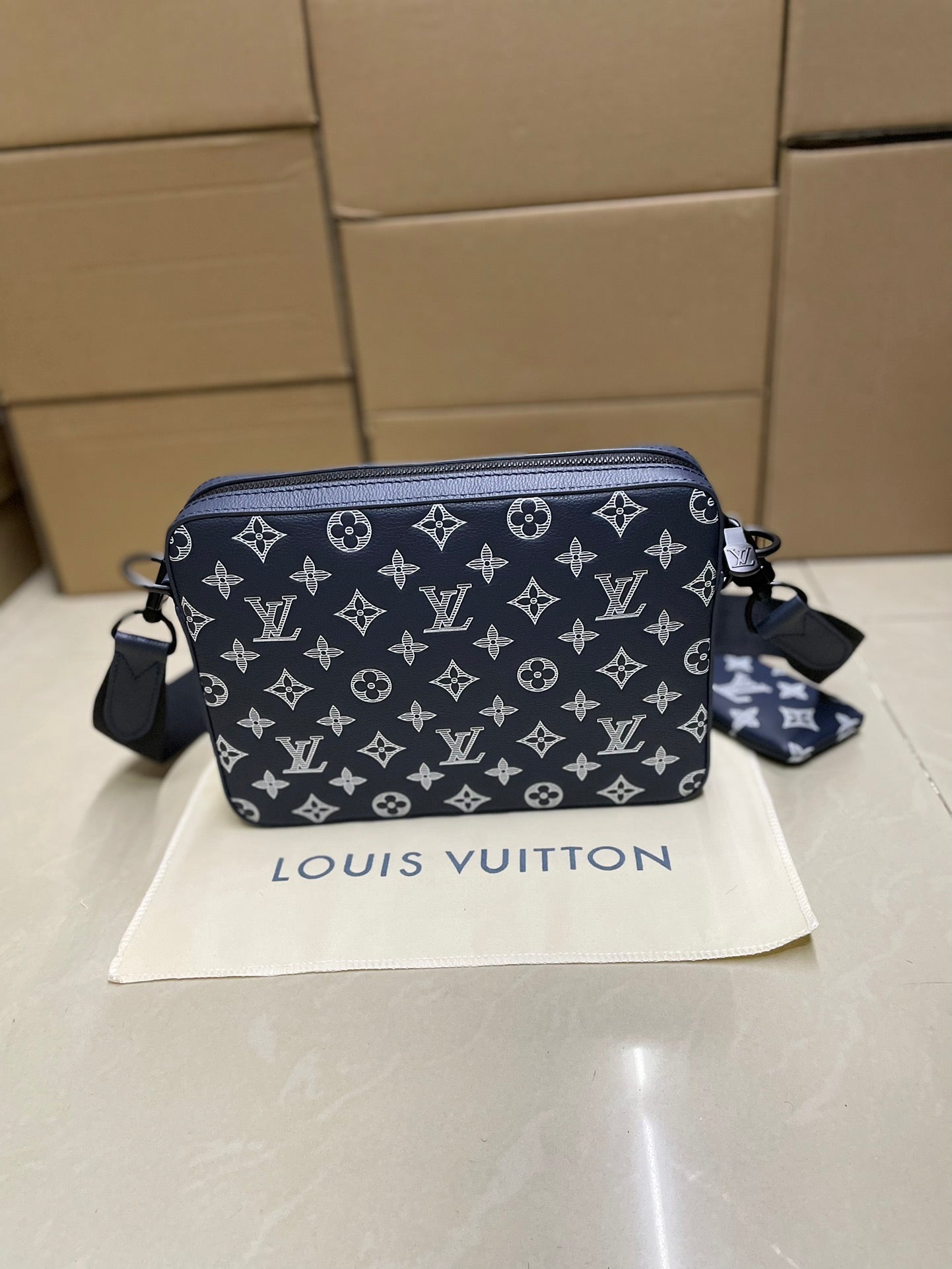 LuxluxHouse Best Quality Bags Louis Vuitton Women Men
