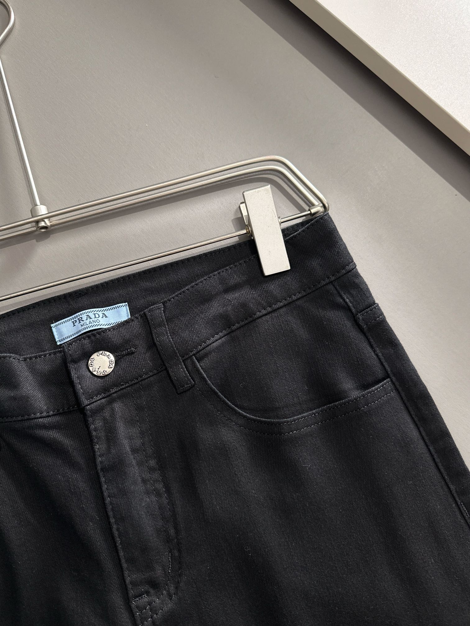 LuxluxHouse Best Quality Clothes Pants Prada