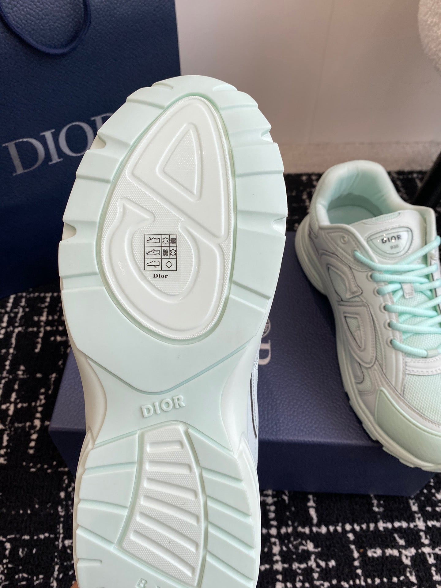 LuxluxHouse Best Quality Shoes Dior
