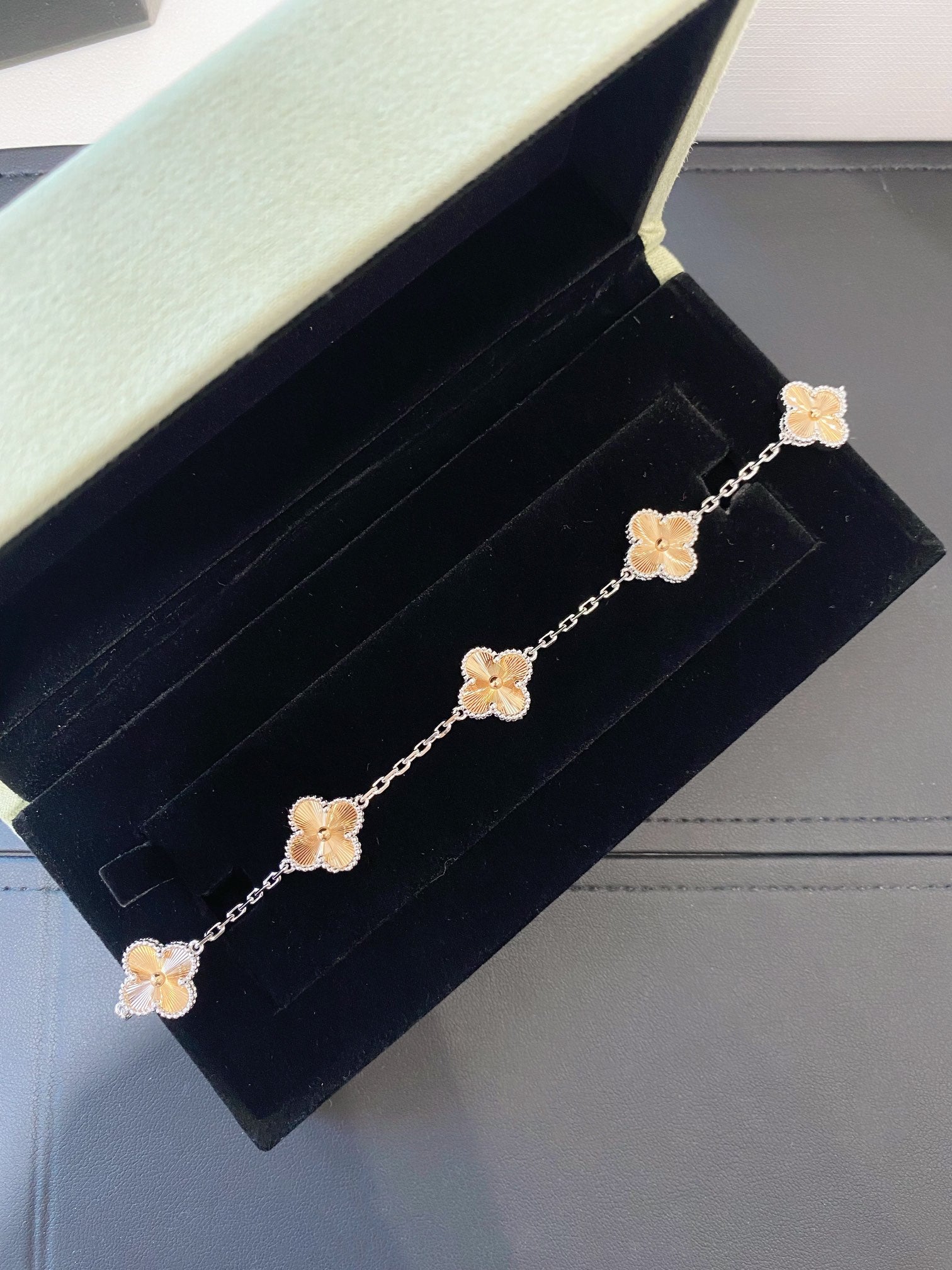 LuxluxHouse Best Quality Accessories Van Cleef & Arpels