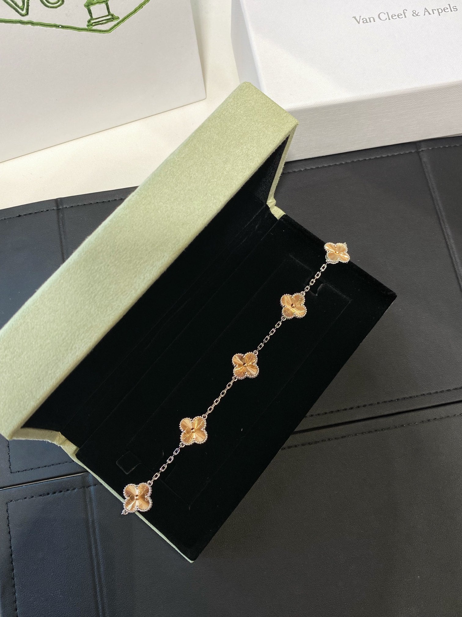 LuxluxHouse Best Quality Accessories Van Cleef & Arpels