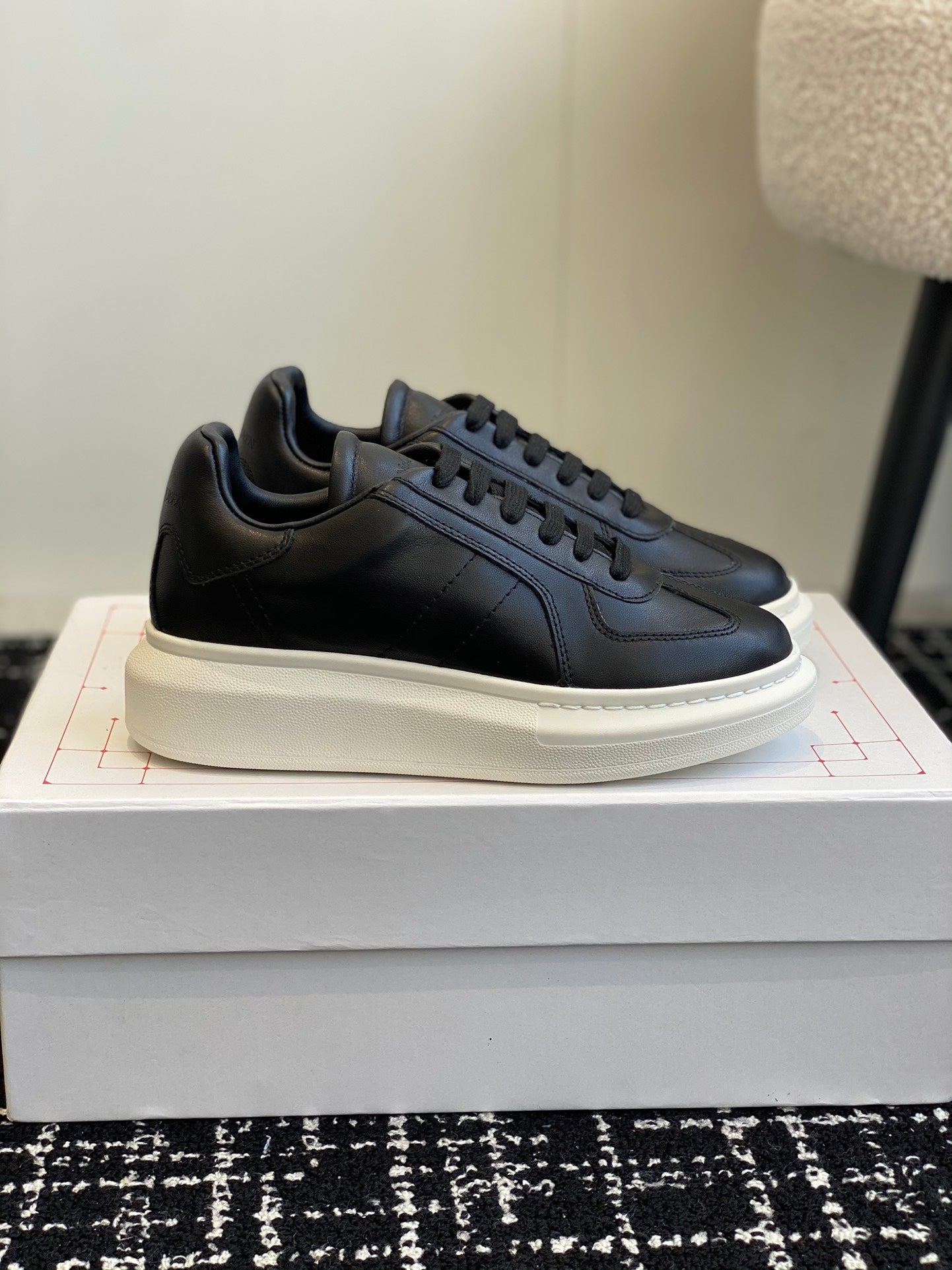 LuxluxHouse Best Quality Shoes Alexander McQueen