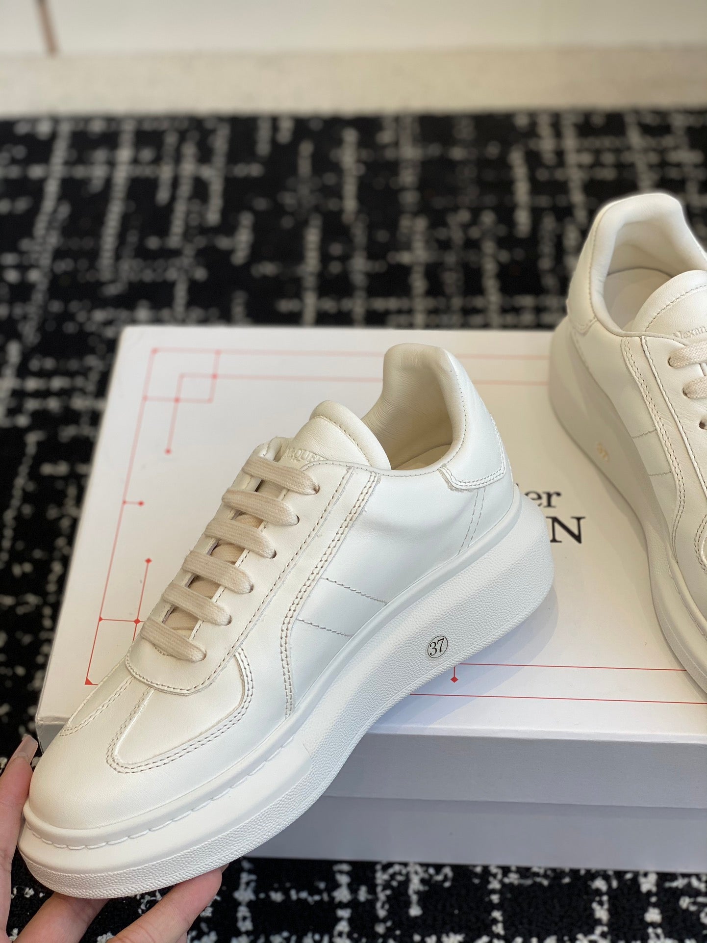 LuxluxHouse Best Quality Shoes Alexander McQueen
