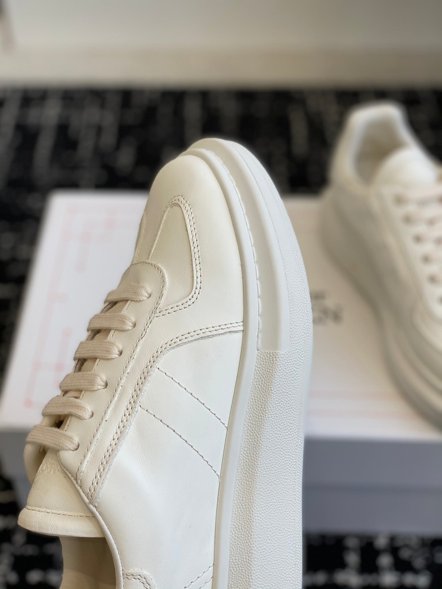 LuxluxHouse Best Quality Shoes Alexander McQueen