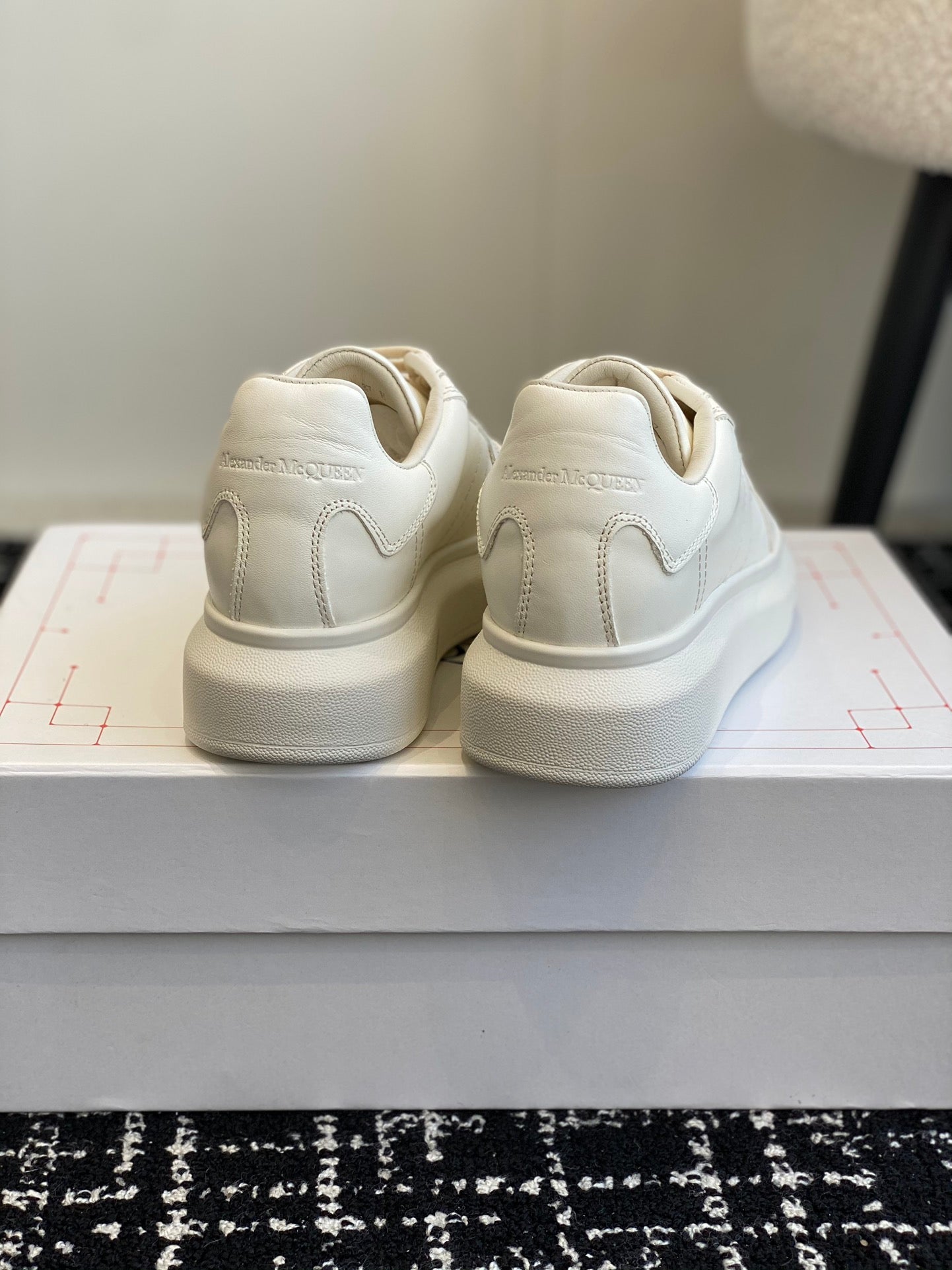 LuxluxHouse Best Quality Shoes Alexander McQueen