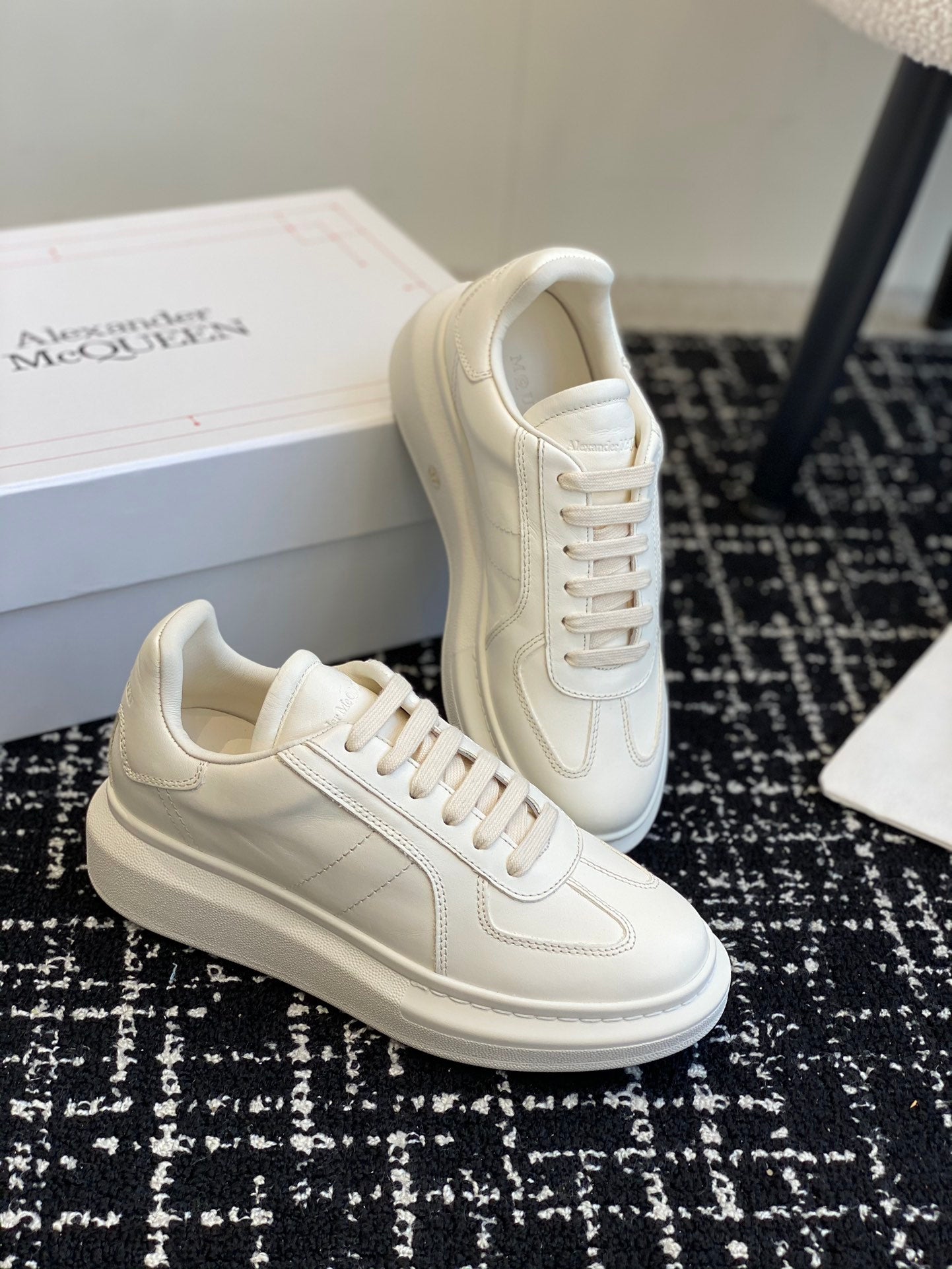 LuxluxHouse Best Quality Shoes Alexander McQueen