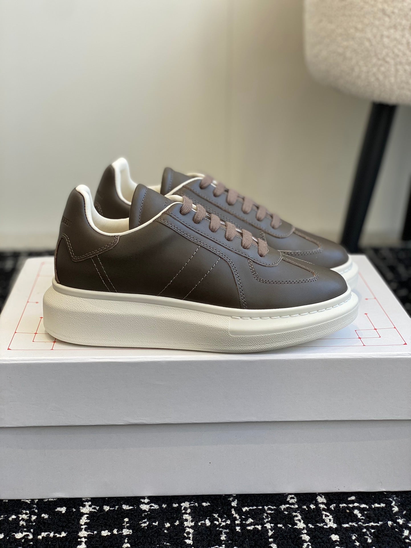 LuxluxHouse Best Quality Shoes Alexander McQueen