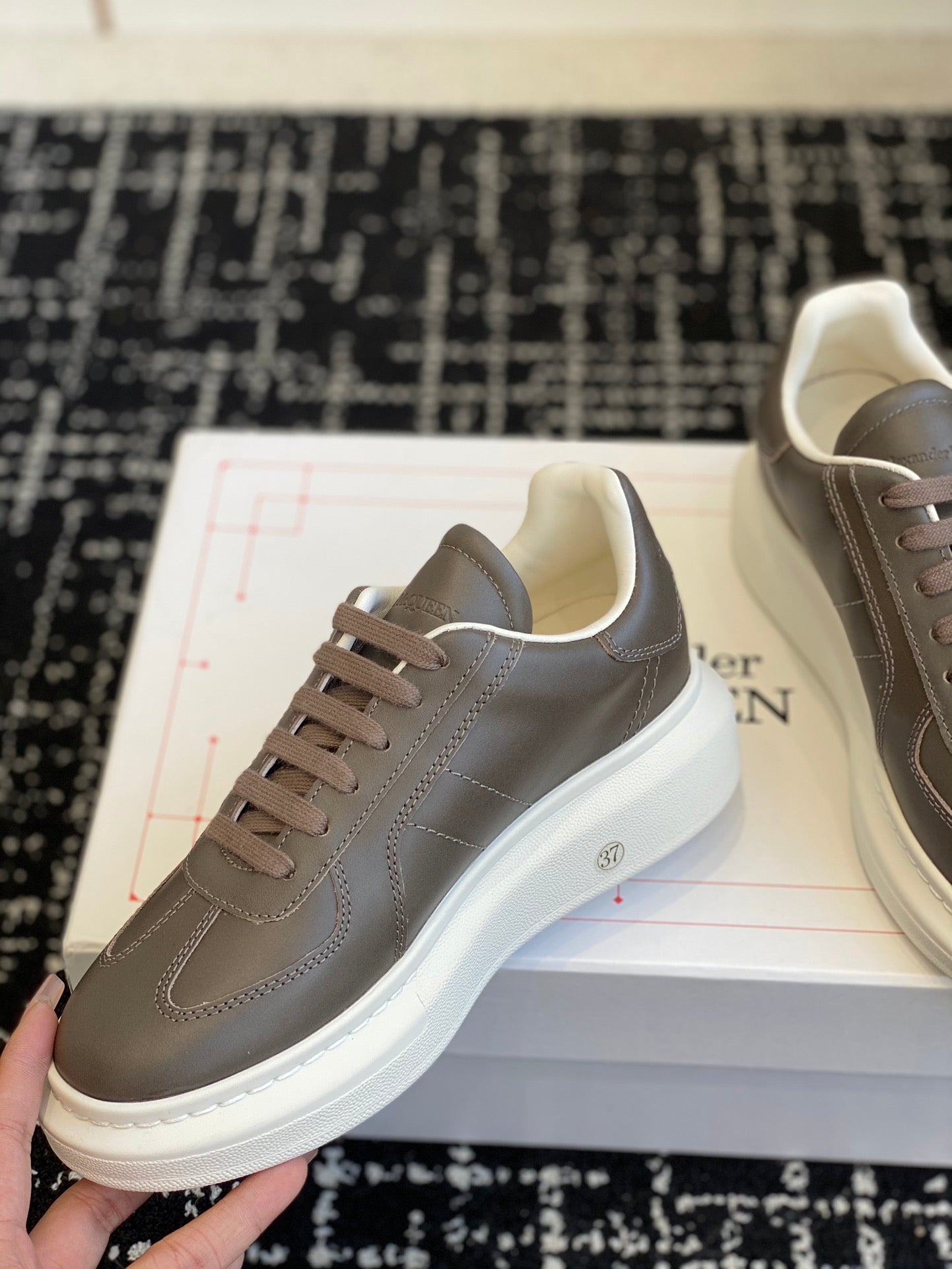 LuxluxHouse Best Quality Shoes Alexander McQueen