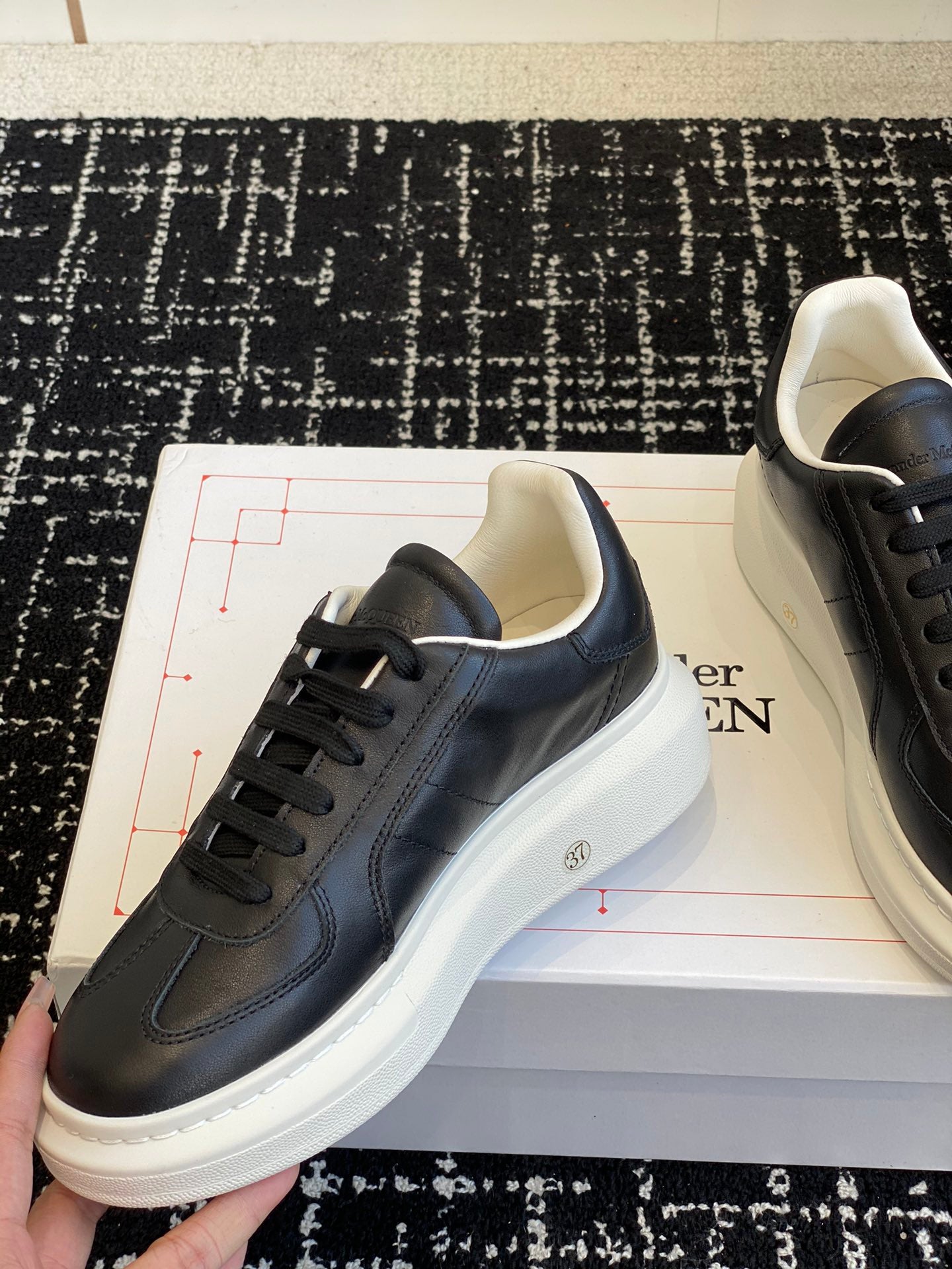LuxluxHouse Best Quality Shoes Alexander McQueen