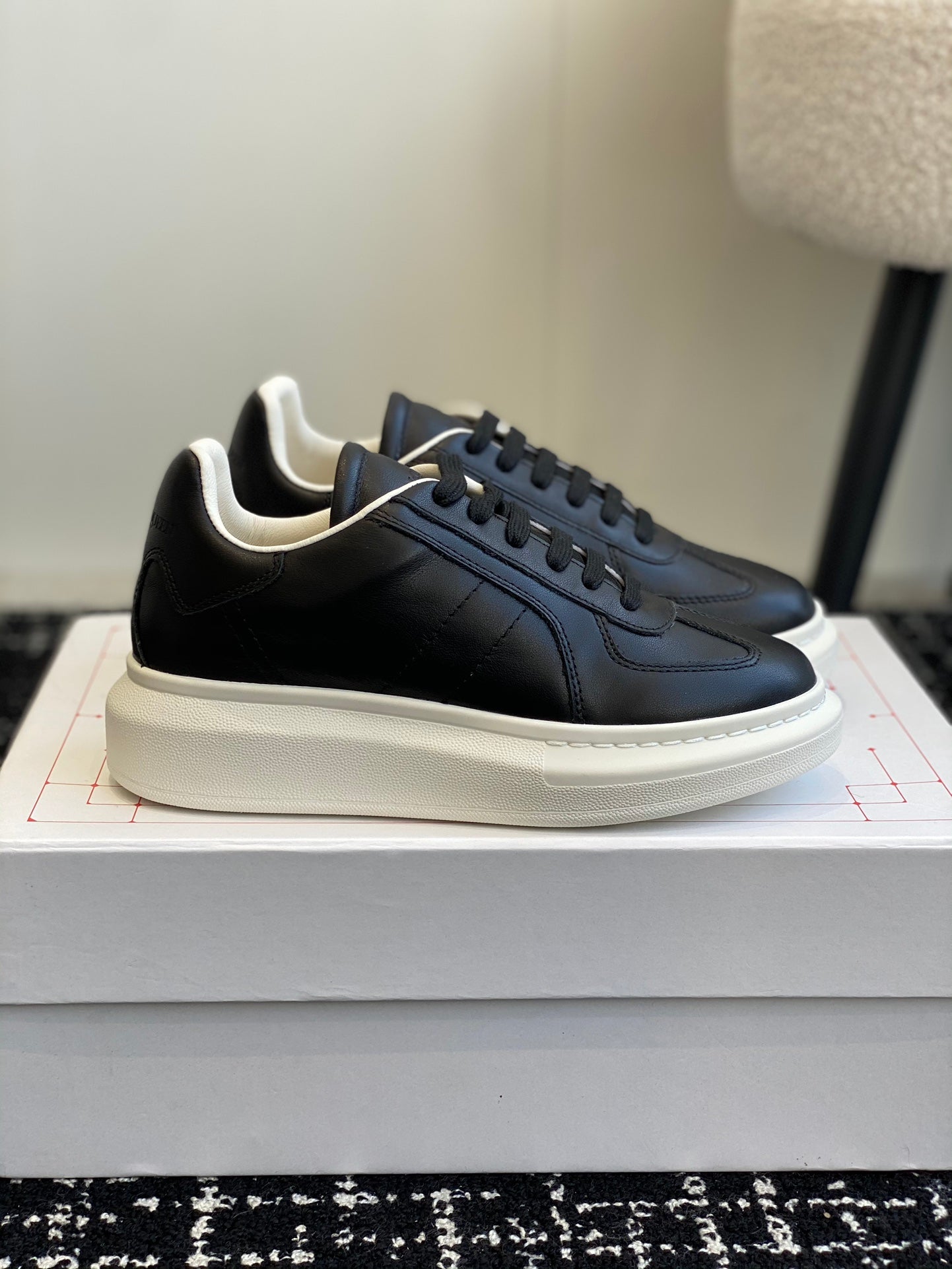 LuxluxHouse Best Quality Shoes Alexander McQueen