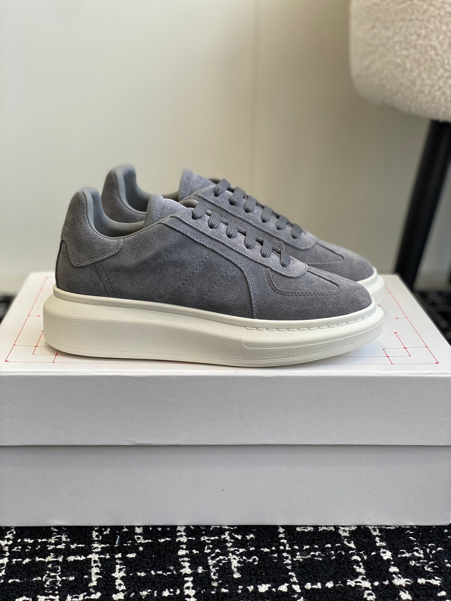 LuxluxHouse Best Quality Shoes Alexander McQueen
