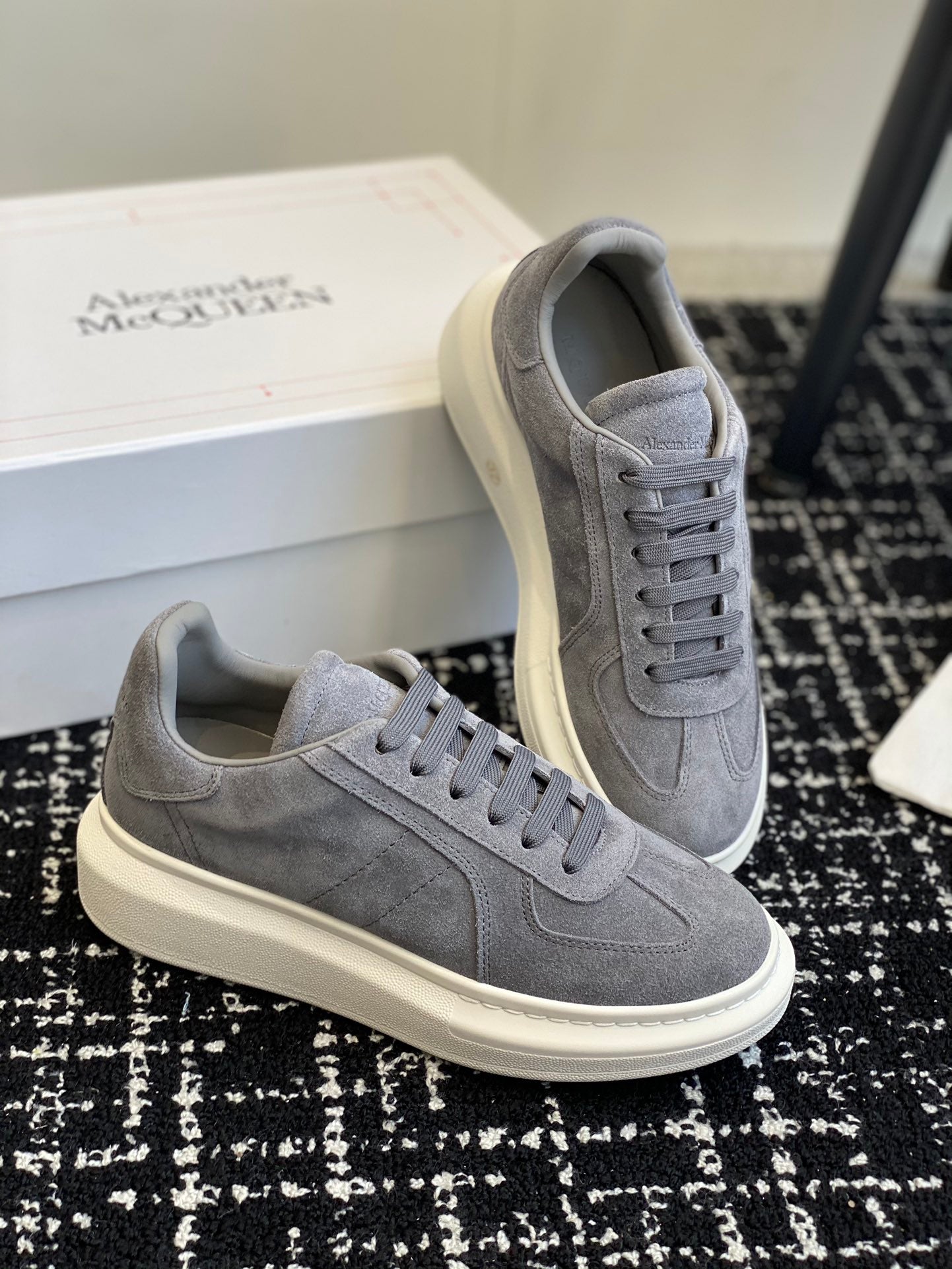 LuxluxHouse Best Quality Shoes Alexander McQueen