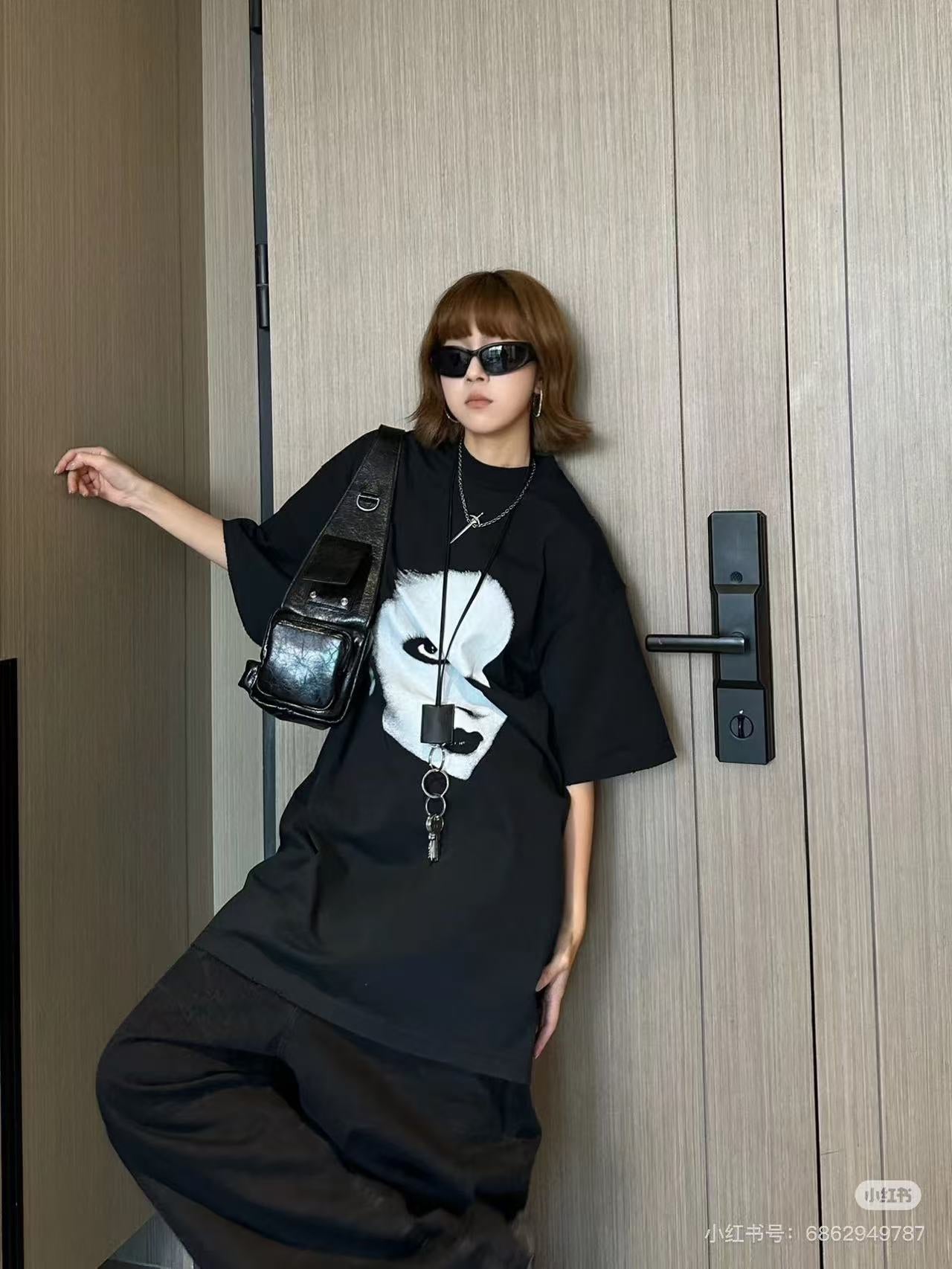 LuxluxHouse Best Quality Clothes Balenciaga T-shirt