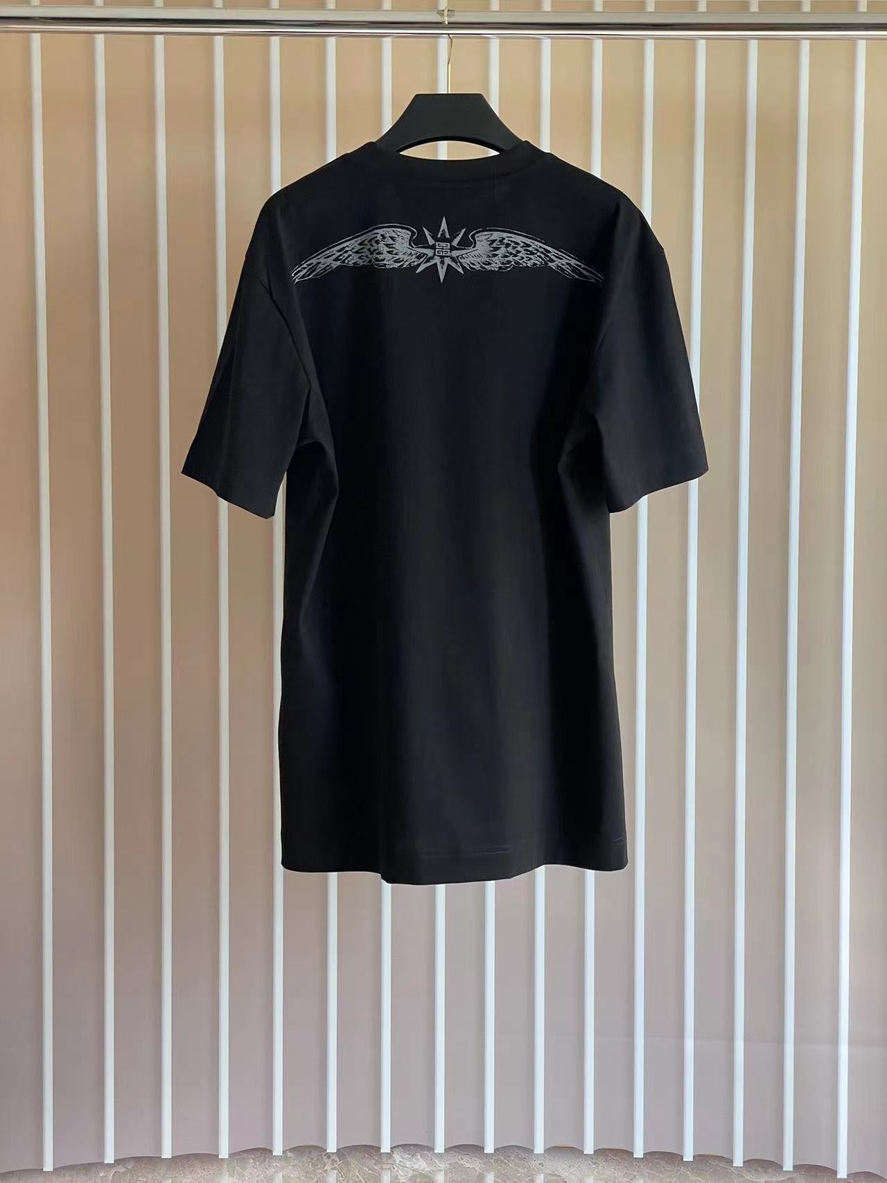 LuxluxHouse Best Quality Clothes Givenchy T-shirt
