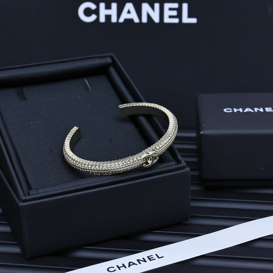 LuxluxHouse Best Quality Accessories Bracelet Bracelet Earrings Chanel Earrings