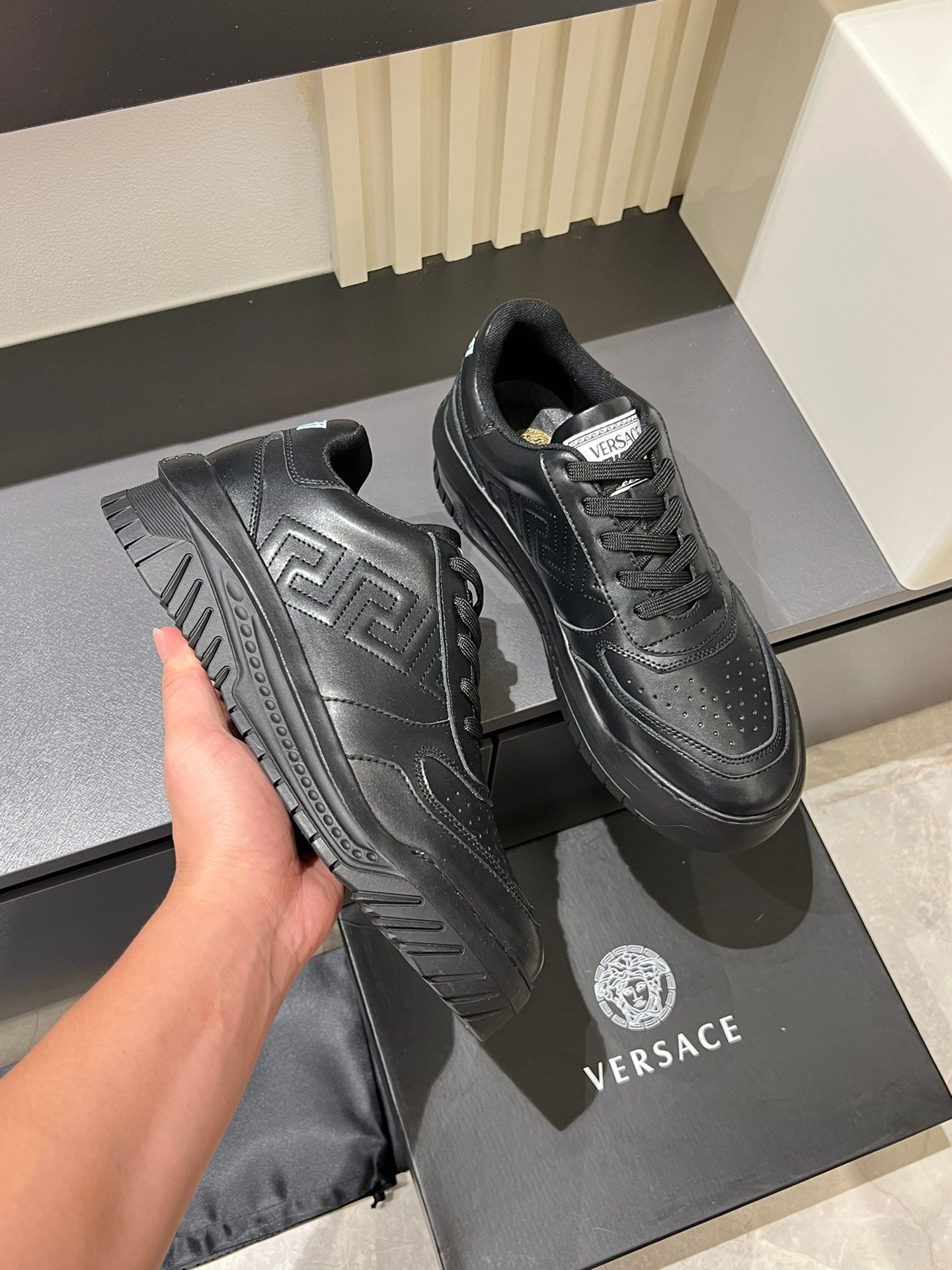 LuxluxHouse Best Quality Shoes Versace