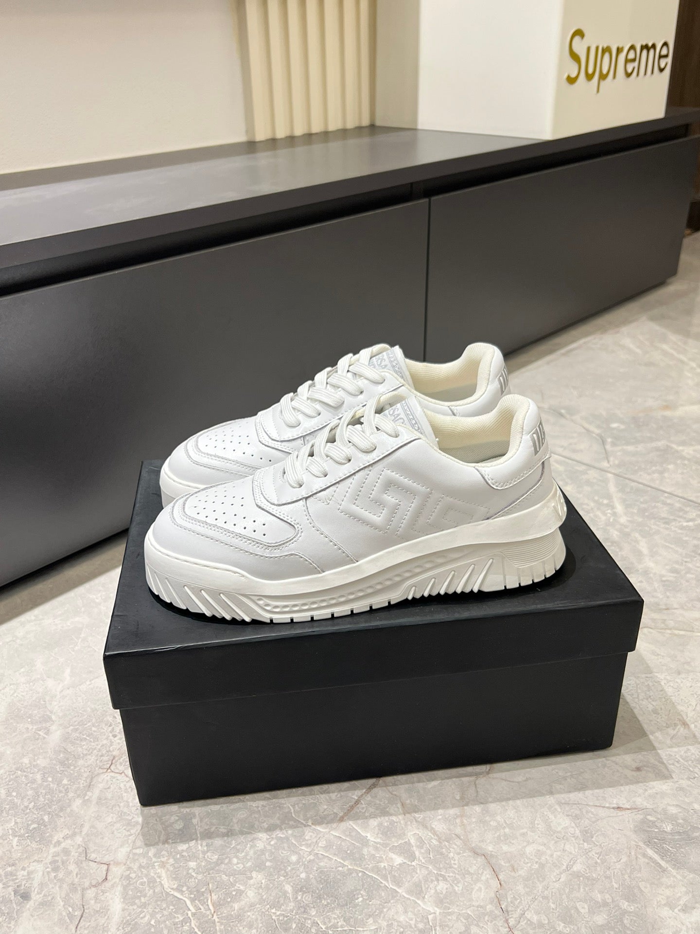 LuxluxHouse Best Quality Shoes Versace