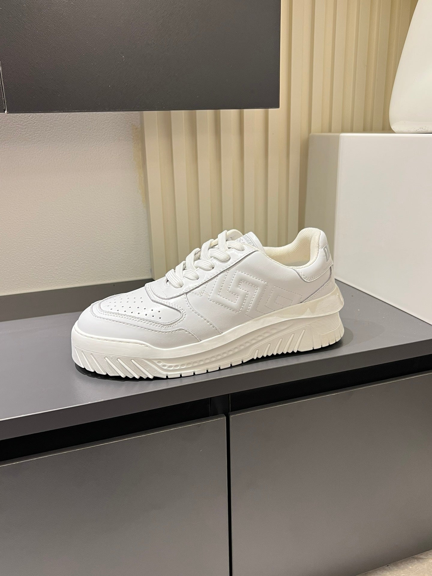 LuxluxHouse Best Quality Shoes Versace