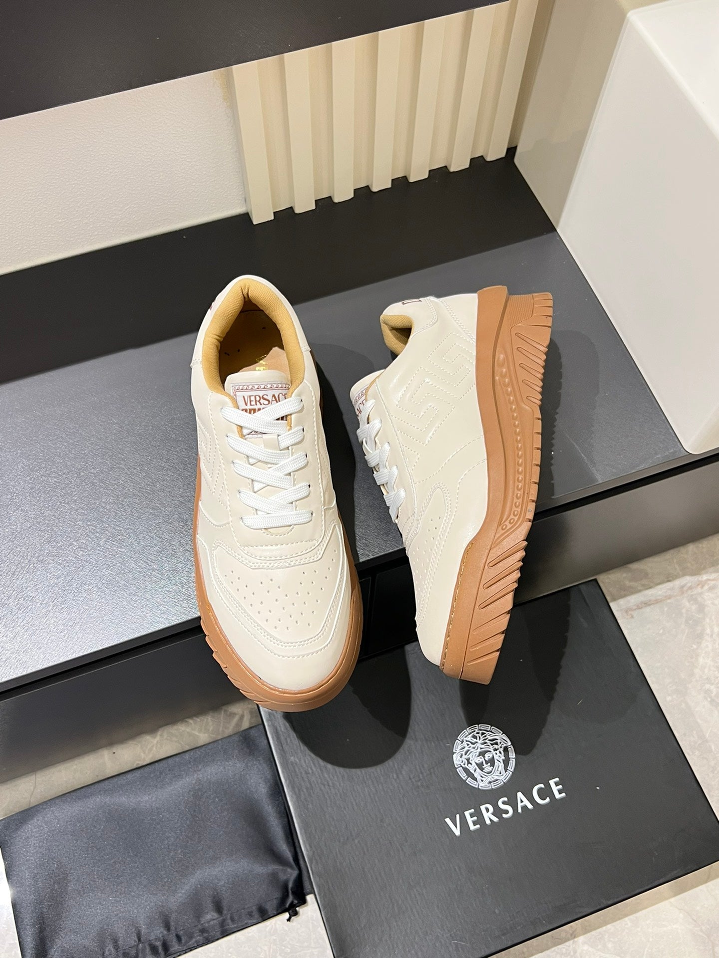 LuxluxHouse Best Quality Shoes Versace