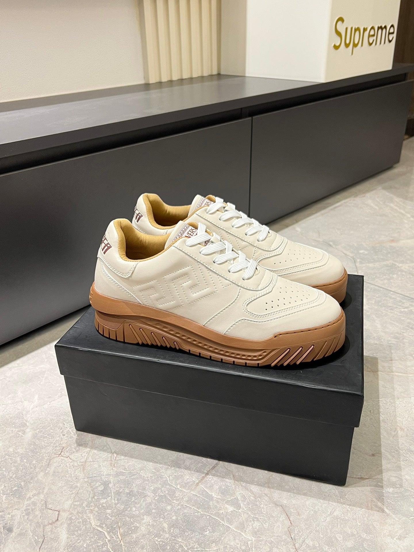 LuxluxHouse Best Quality Shoes Versace