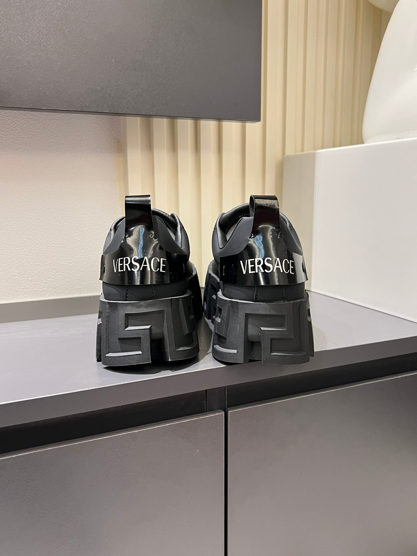 LuxluxHouse Best Quality Shoes Versace