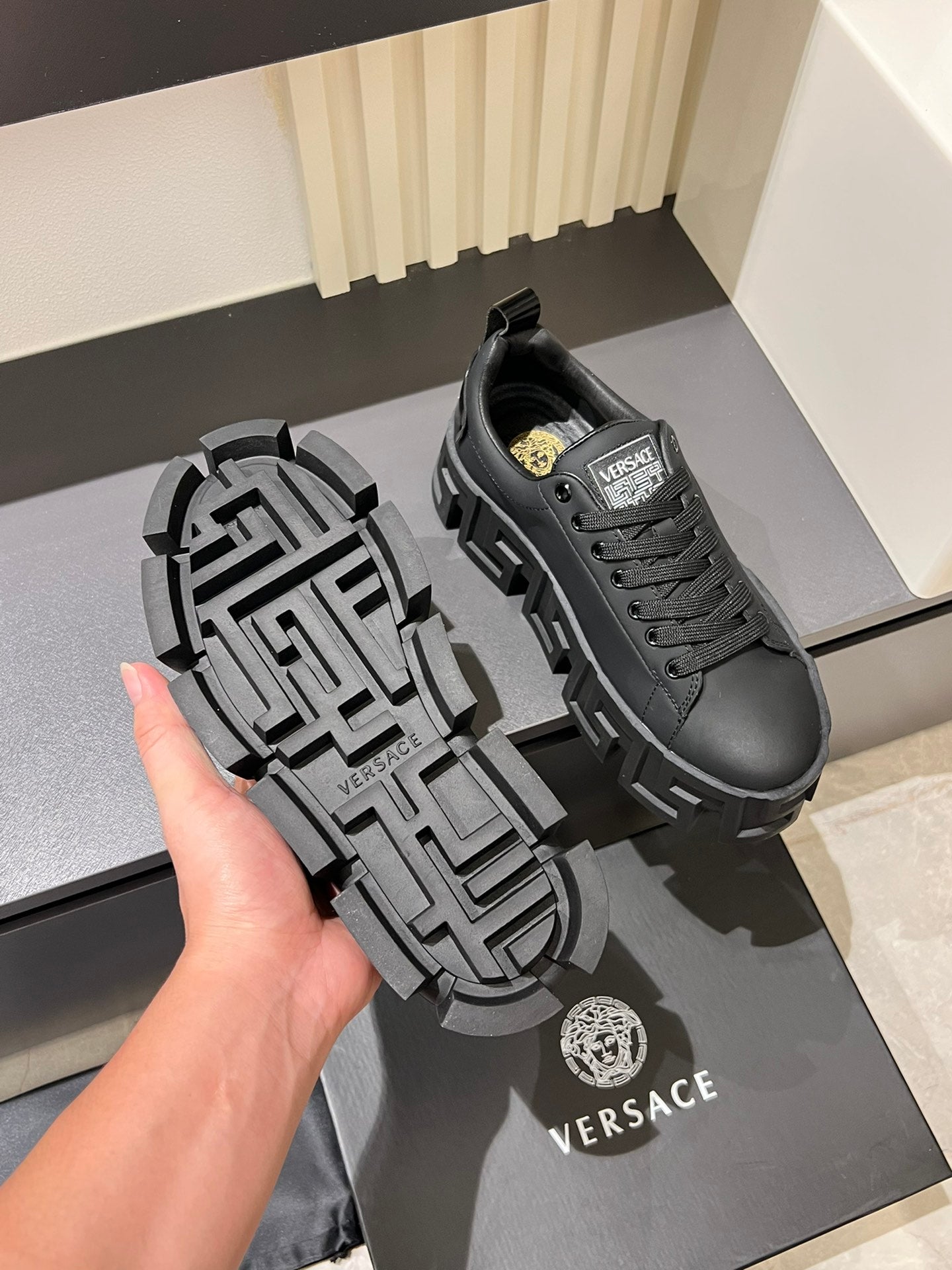 LuxluxHouse Best Quality Shoes Versace