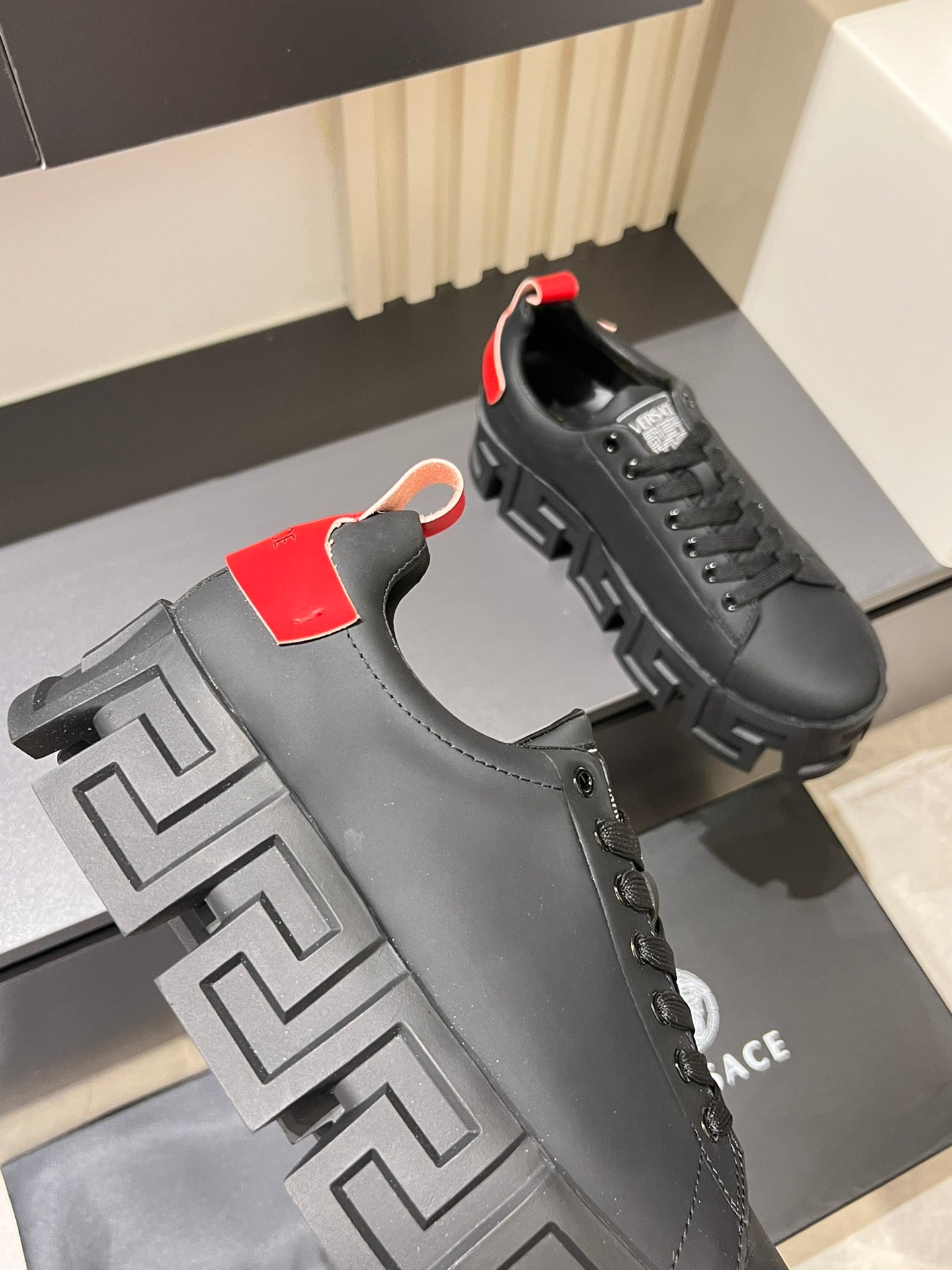 LuxluxHouse Best Quality Shoes Versace