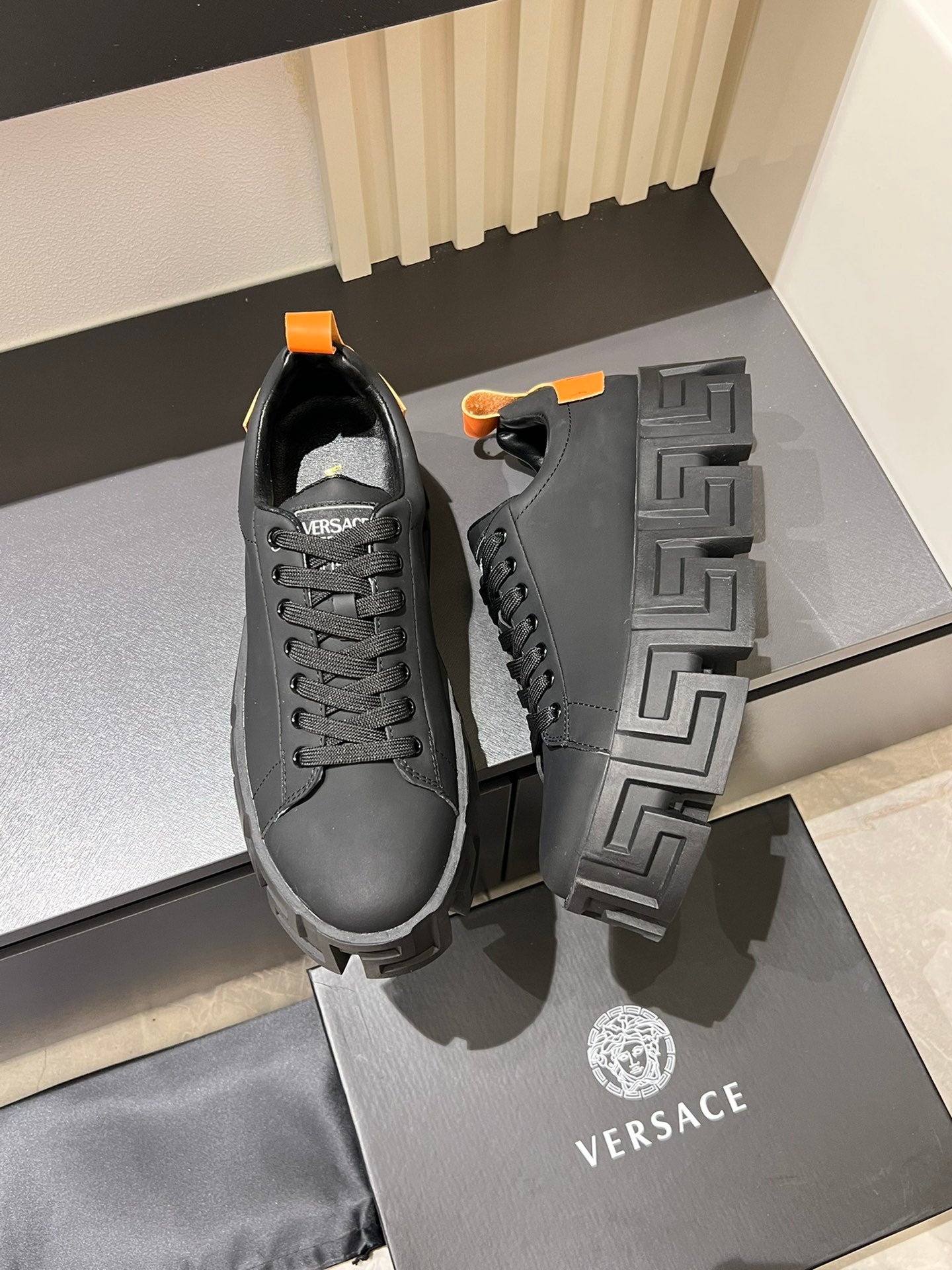 LuxluxHouse Best Quality Shoes Versace