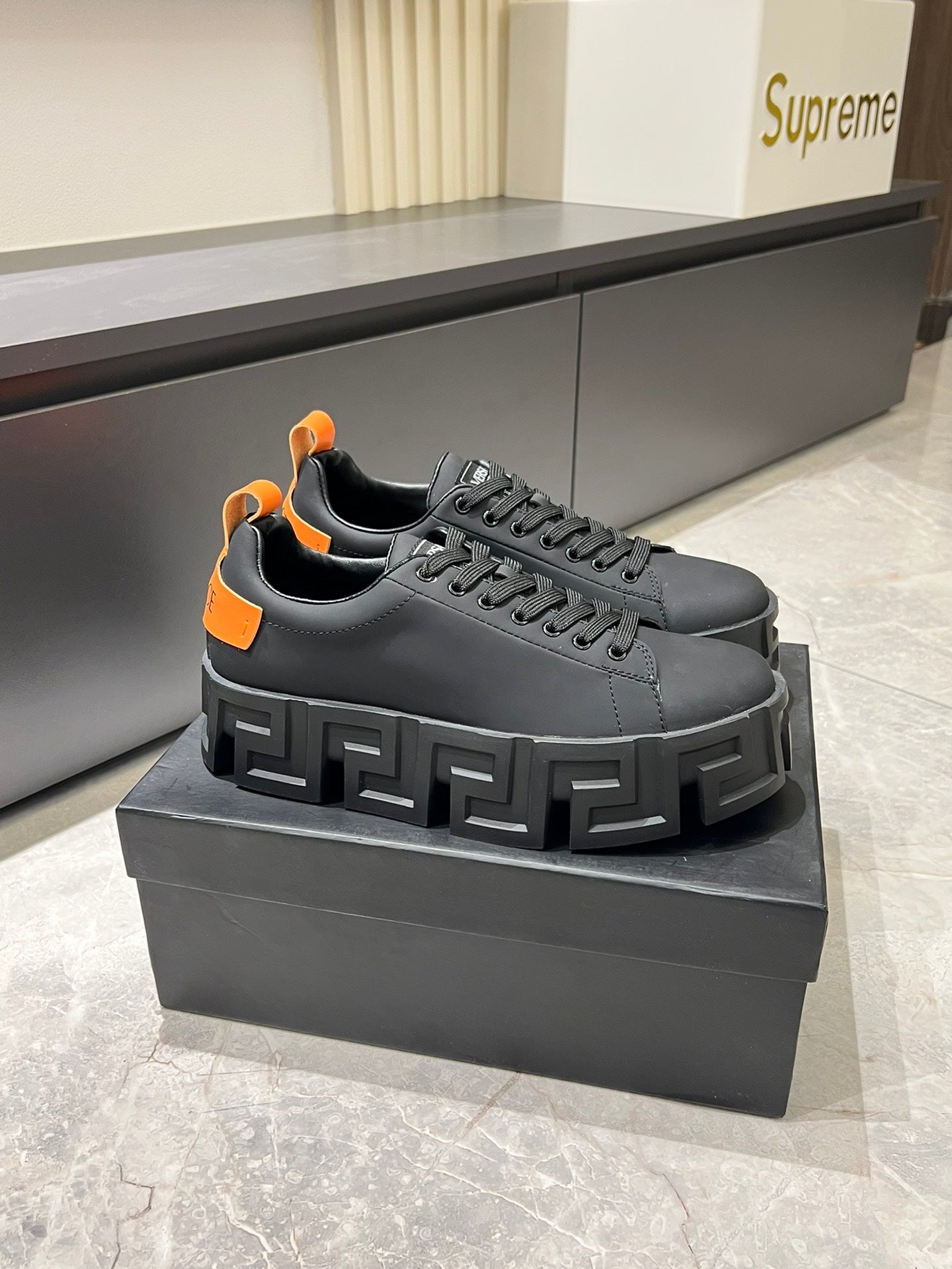 LuxluxHouse Best Quality Shoes Versace