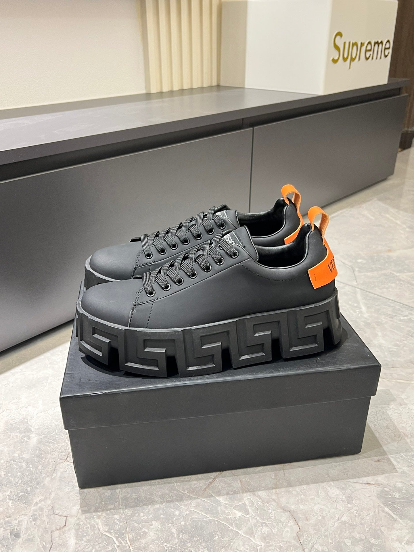 LuxluxHouse Best Quality Shoes Versace