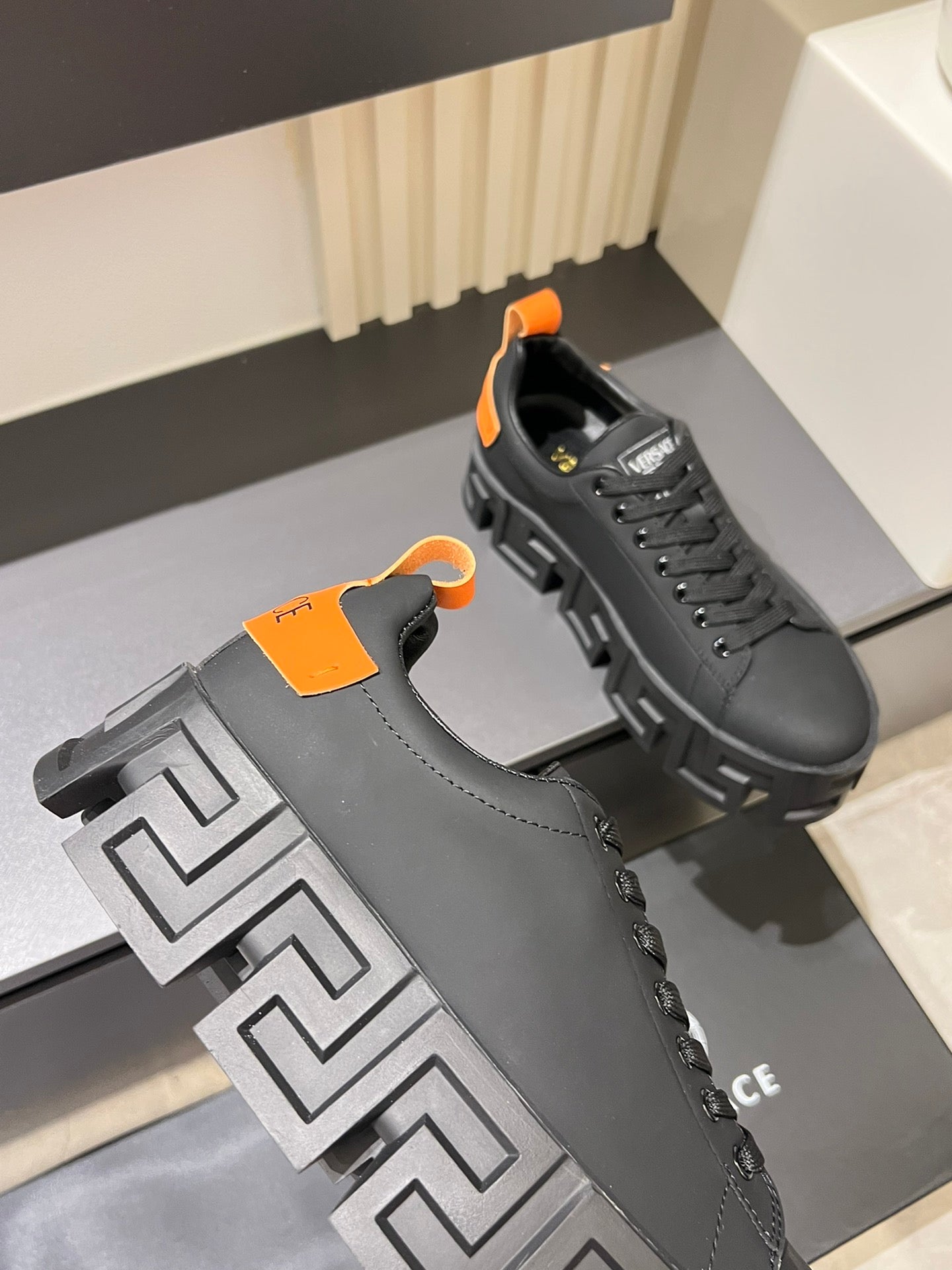 LuxluxHouse Best Quality Shoes Versace