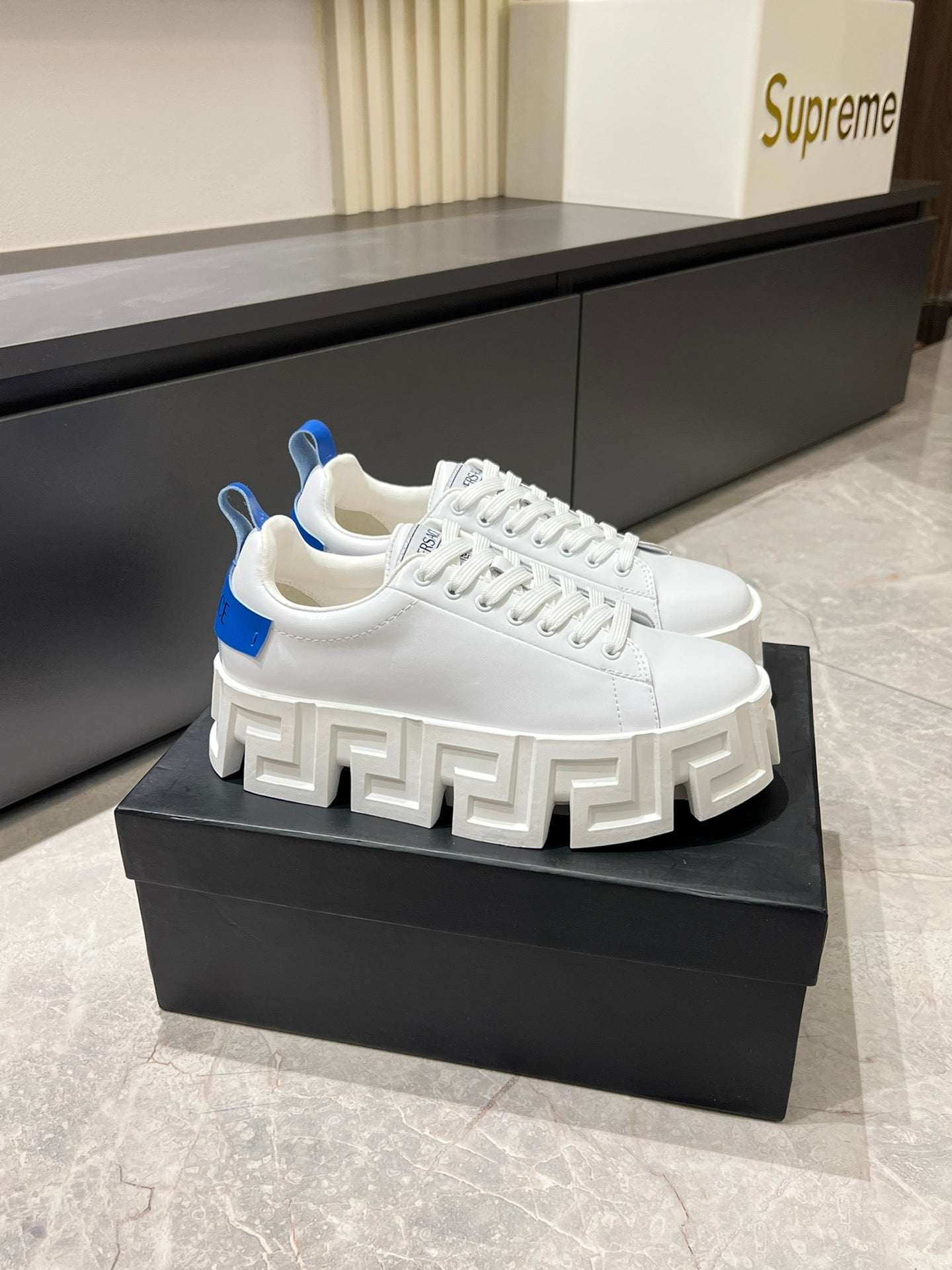 LuxluxHouse Best Quality Shoes Versace