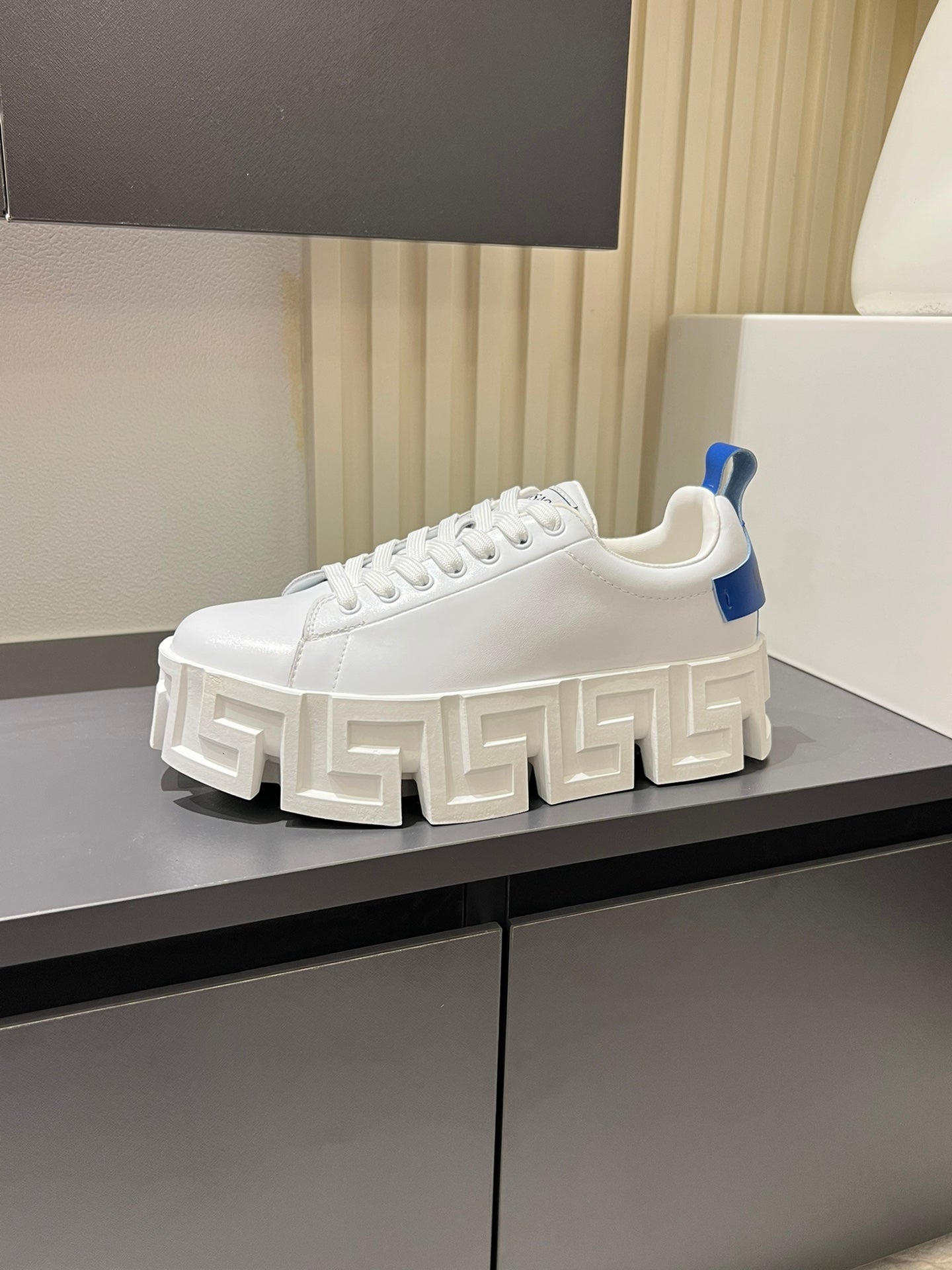 LuxluxHouse Best Quality Shoes Versace