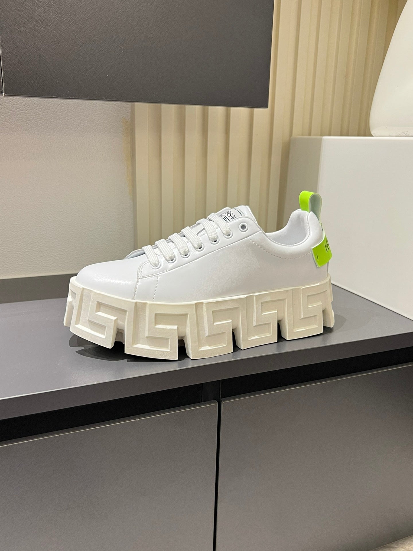 LuxluxHouse Best Quality Shoes Versace