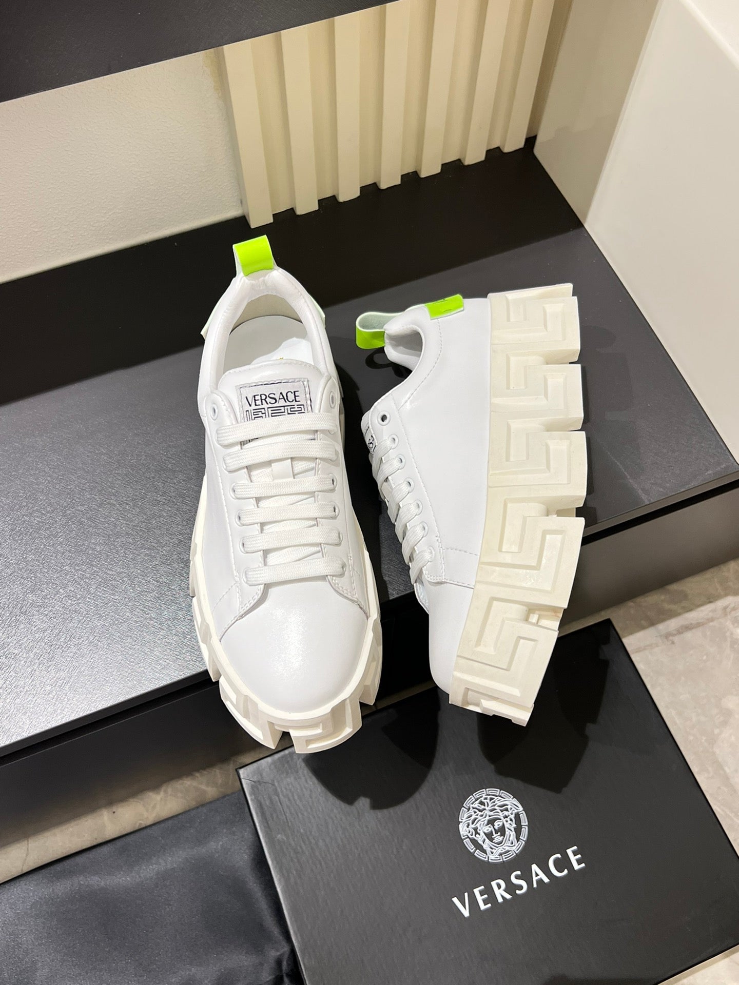LuxluxHouse Best Quality Shoes Versace