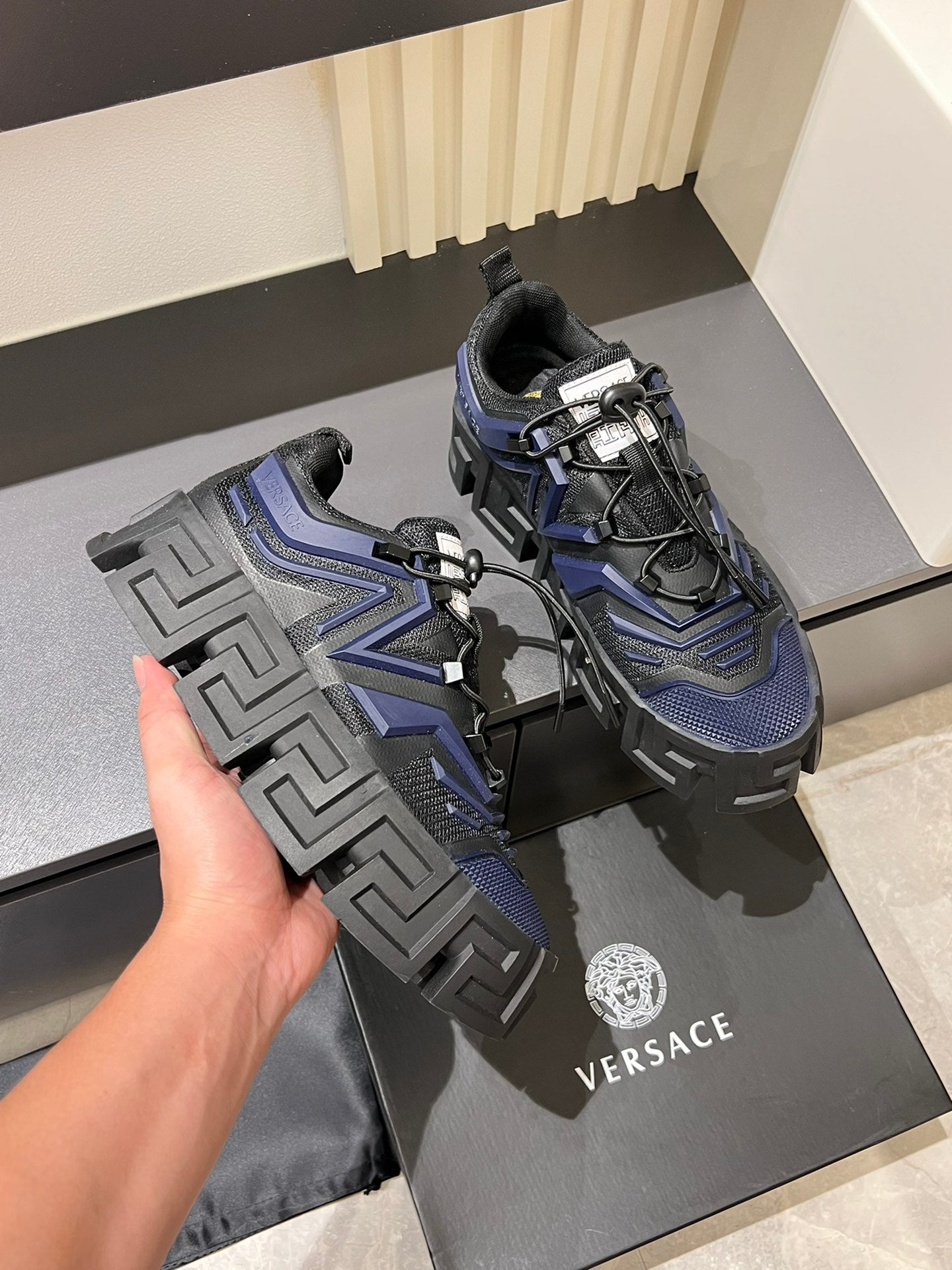 LuxluxHouse Best Quality Shoes Versace