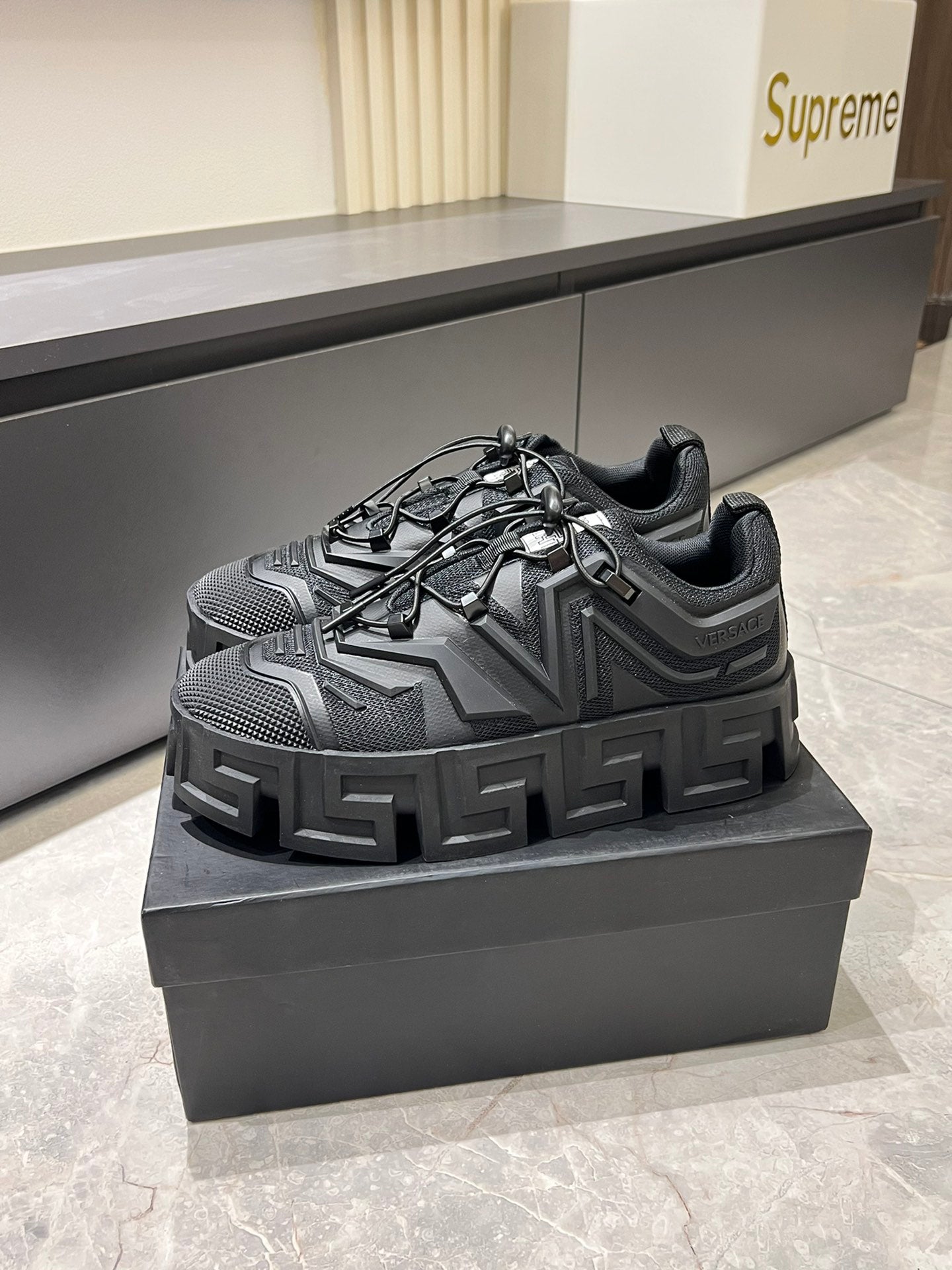 LuxluxHouse Best Quality Shoes Versace