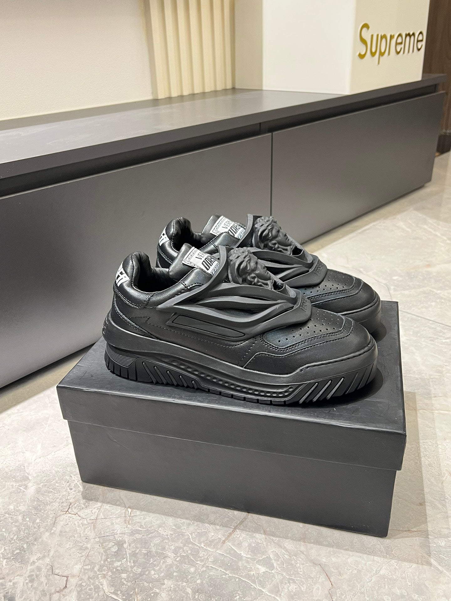 LuxluxHouse Best Quality Shoes Versace