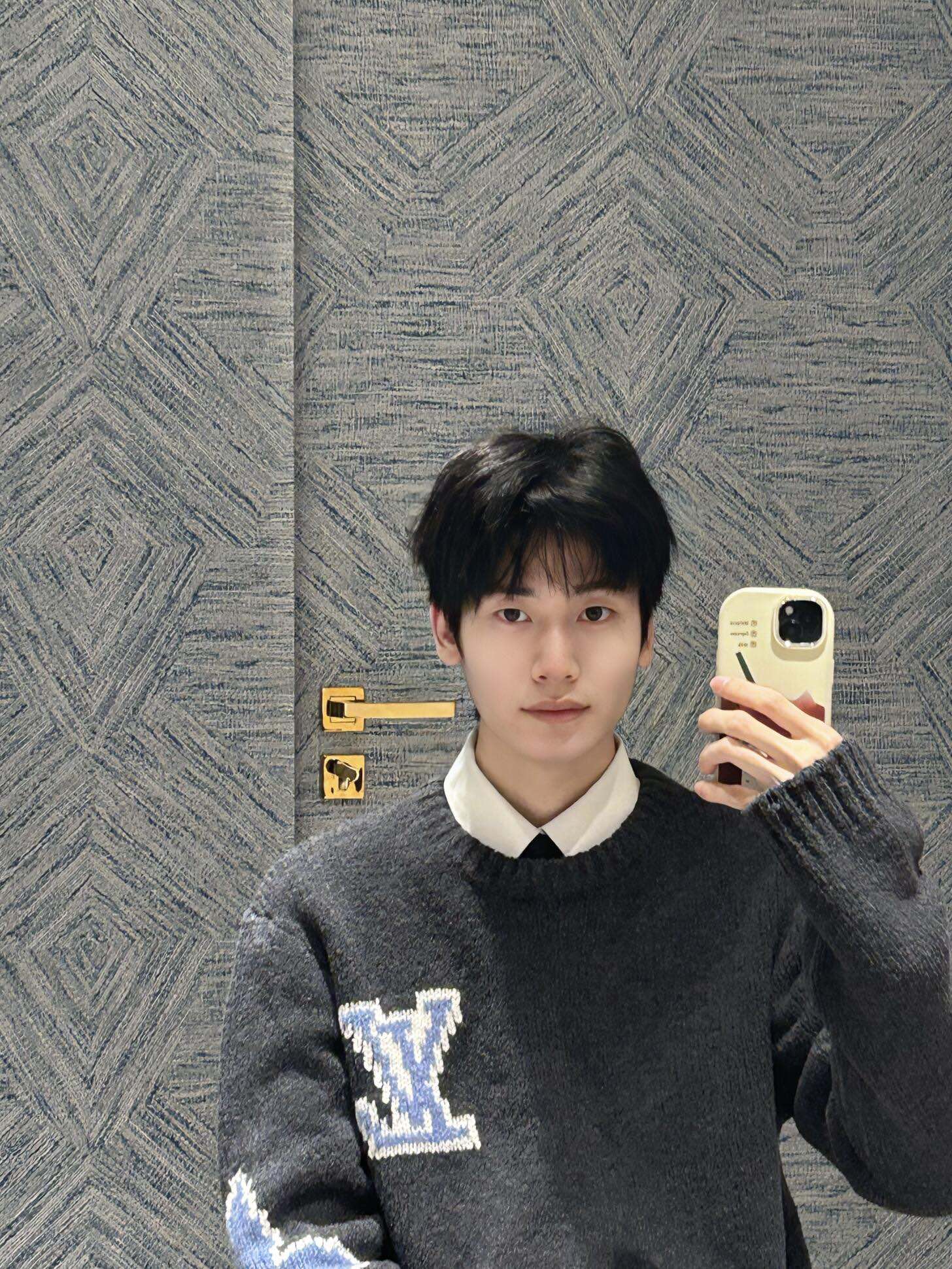 LuxluxHouse Best Quality Clothes Hoodie & Sweater Louis Vuitton