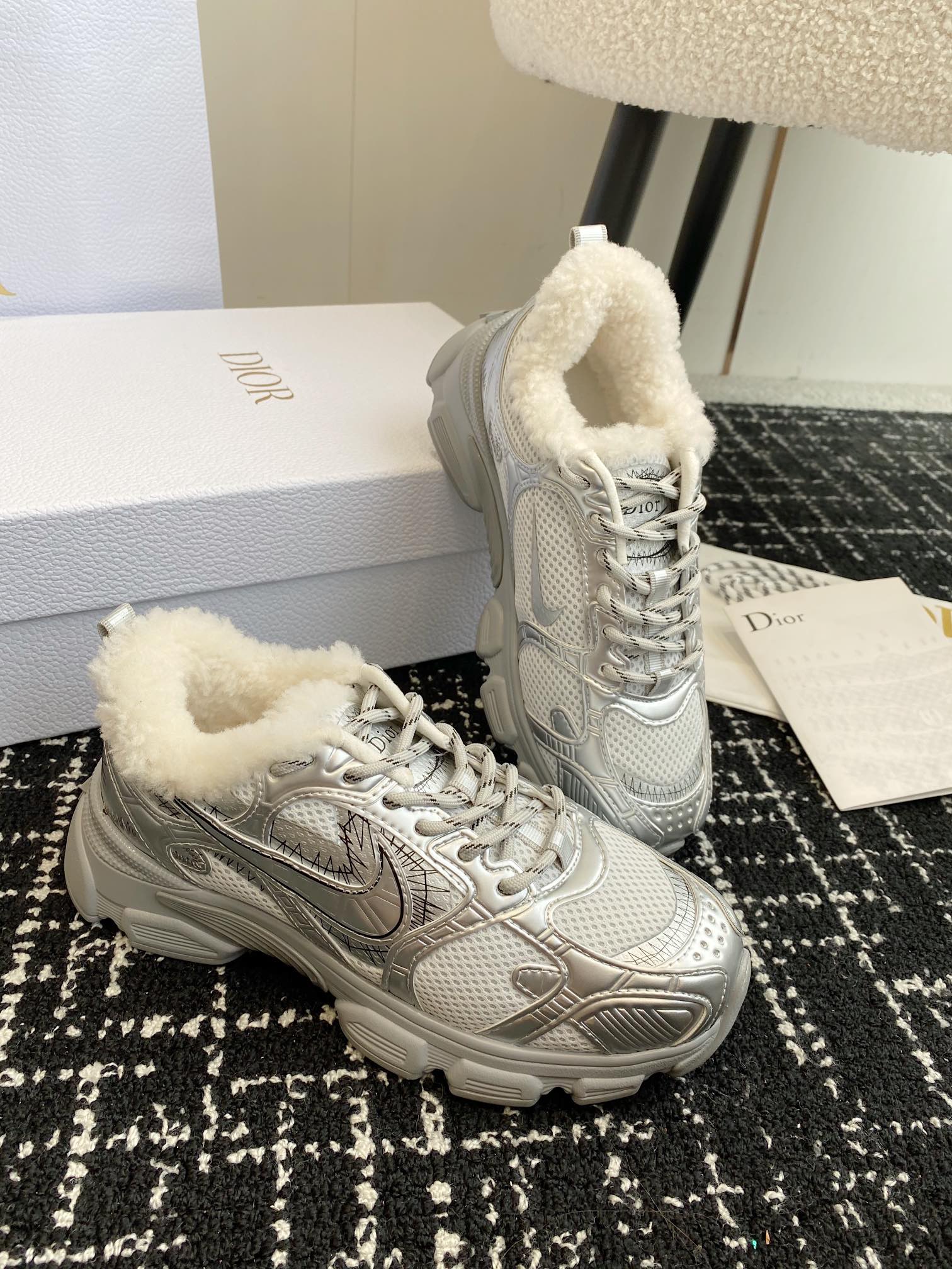 LuxluxHouse Best Quality Shoes Dior