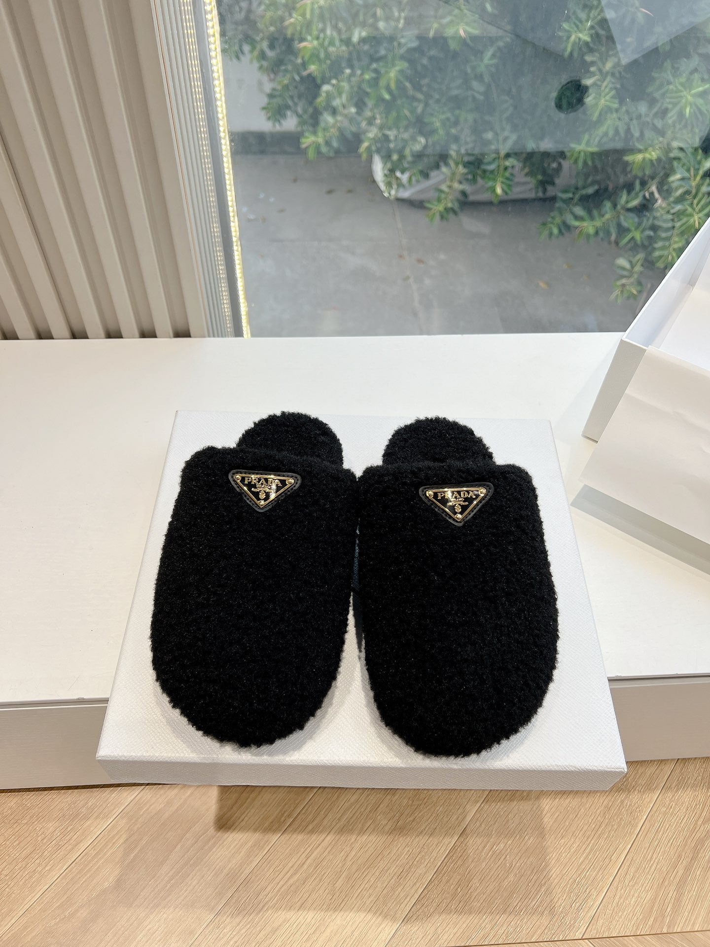LuxluxHouse Best Quality Women Shoes Prada