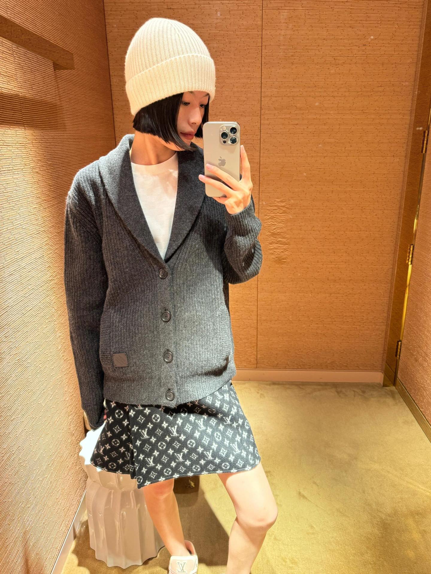 LuxluxHouse Best Quality Clothes Hoodie & Sweater Louis Vuitton